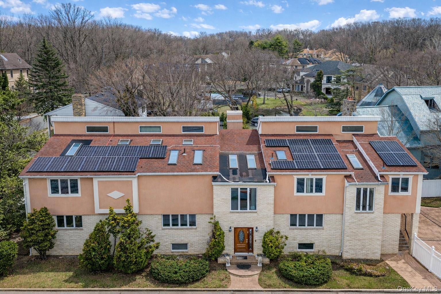 Casa com 5 Quartos à Venda em Staten Island - Nova Iorque - EUA - 2