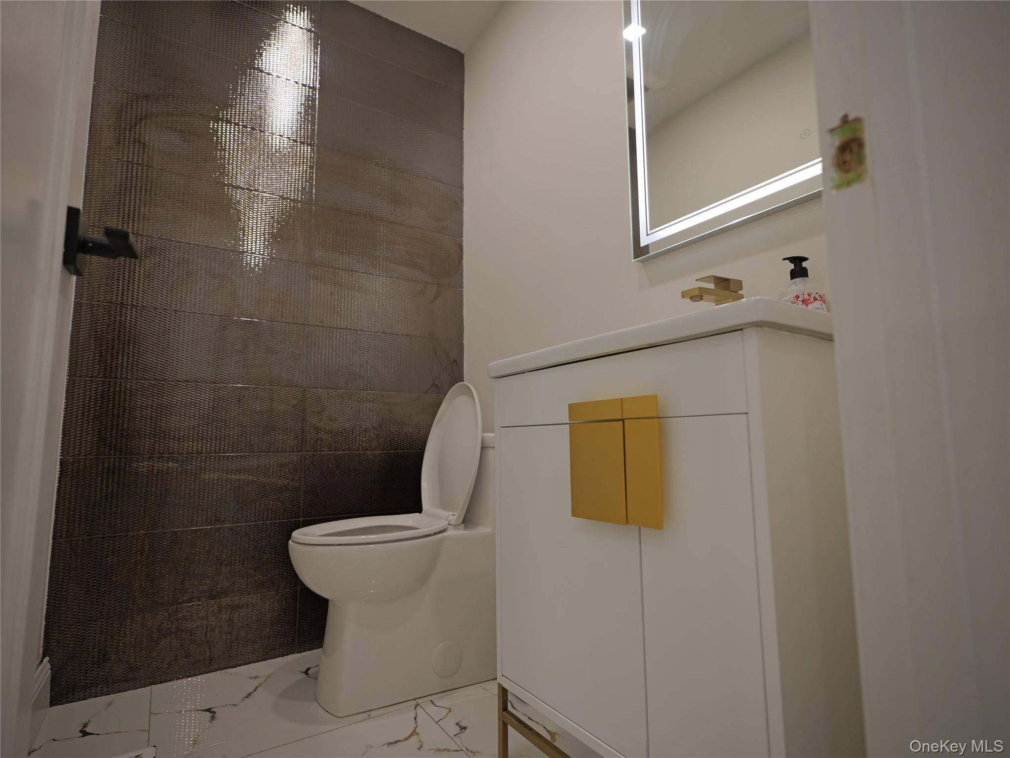 Casa com 5 Quartos à Venda em Suffern - Nova Iorque - EUA - 4