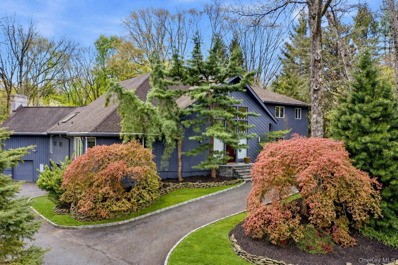 Casa com 5 Quartos à Venda em Suffern - Nova Iorque - EUA - 1