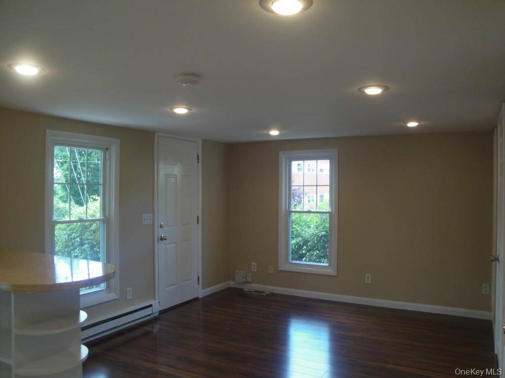 Casa com 5 Quartos à Venda em Suffern - Nova Iorque - EUA - 8