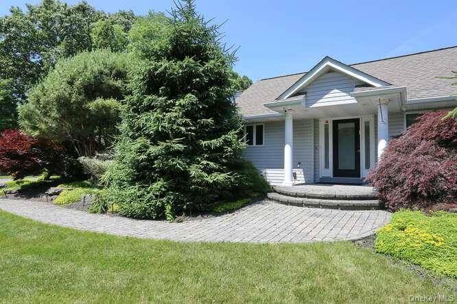 Casa com 5 Quartos à Venda em Suffern - Nova Iorque - EUA - 3