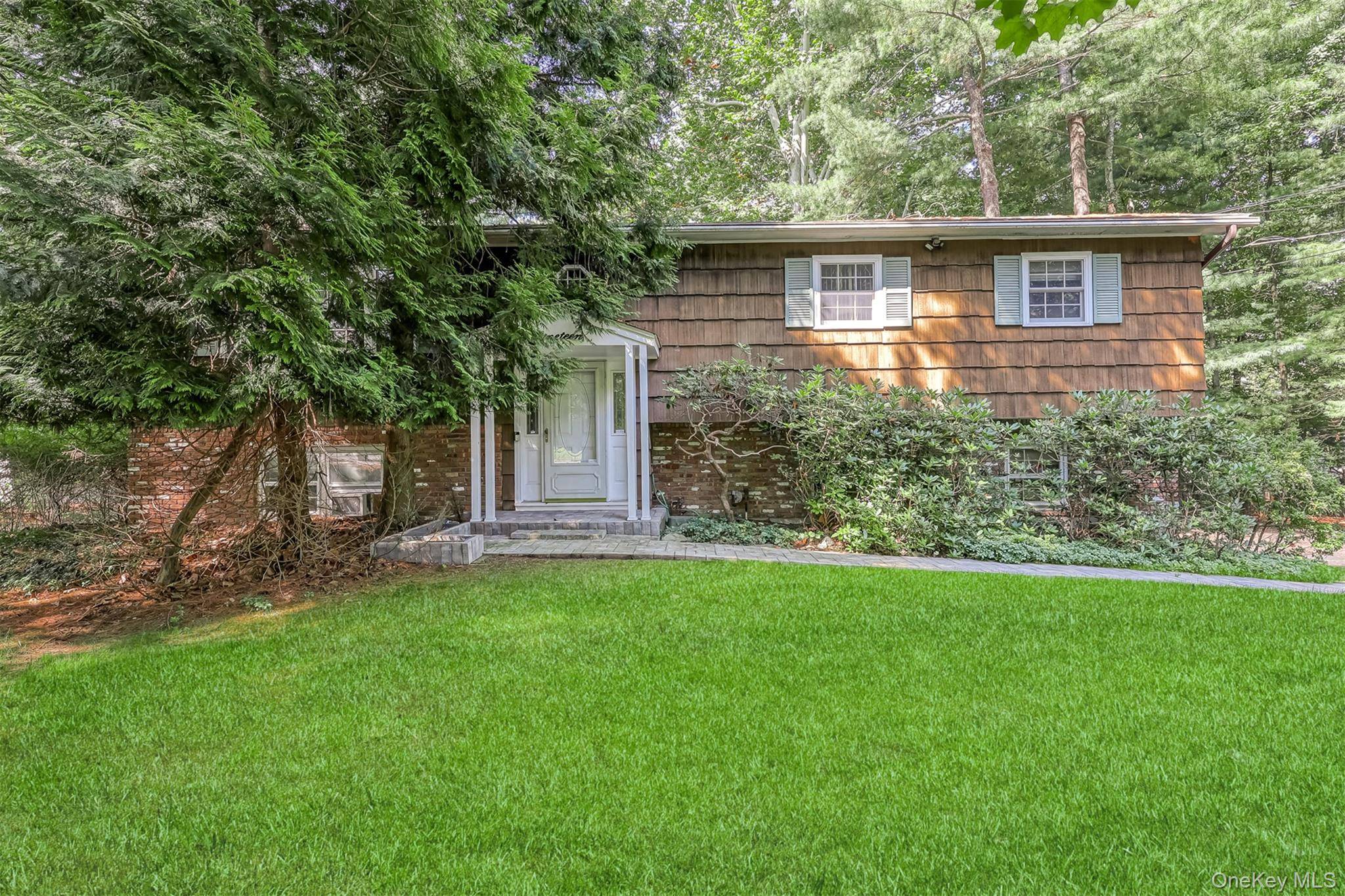 Casa con 5 Dormitorios en Venta en Suffern - Nueva York - EE. UU. - 1