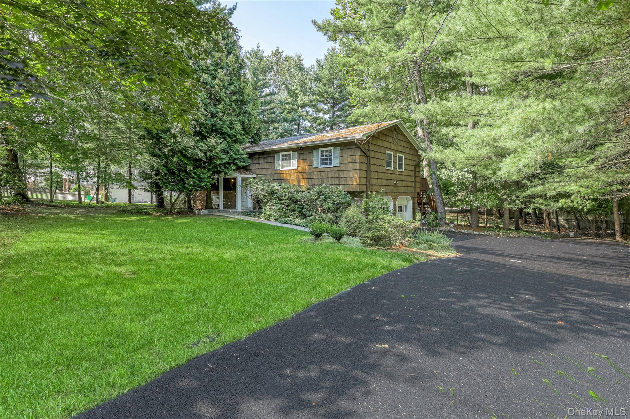 Casa con 5 Dormitorios en Venta en Suffern - Nueva York - EE. UU. - 2
