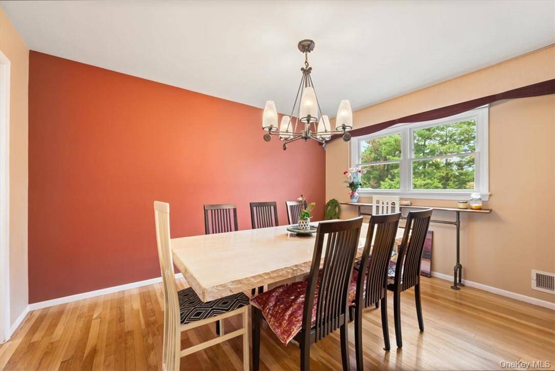 Casa com 5 Quartos à Venda em Suffern - Nova Iorque - EUA - 8