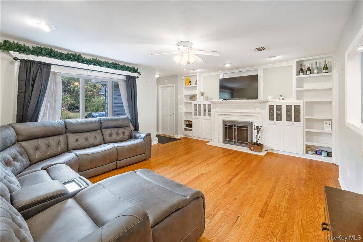 Casa com 5 Quartos à Venda em Suffern - Nova Iorque - EUA - 4