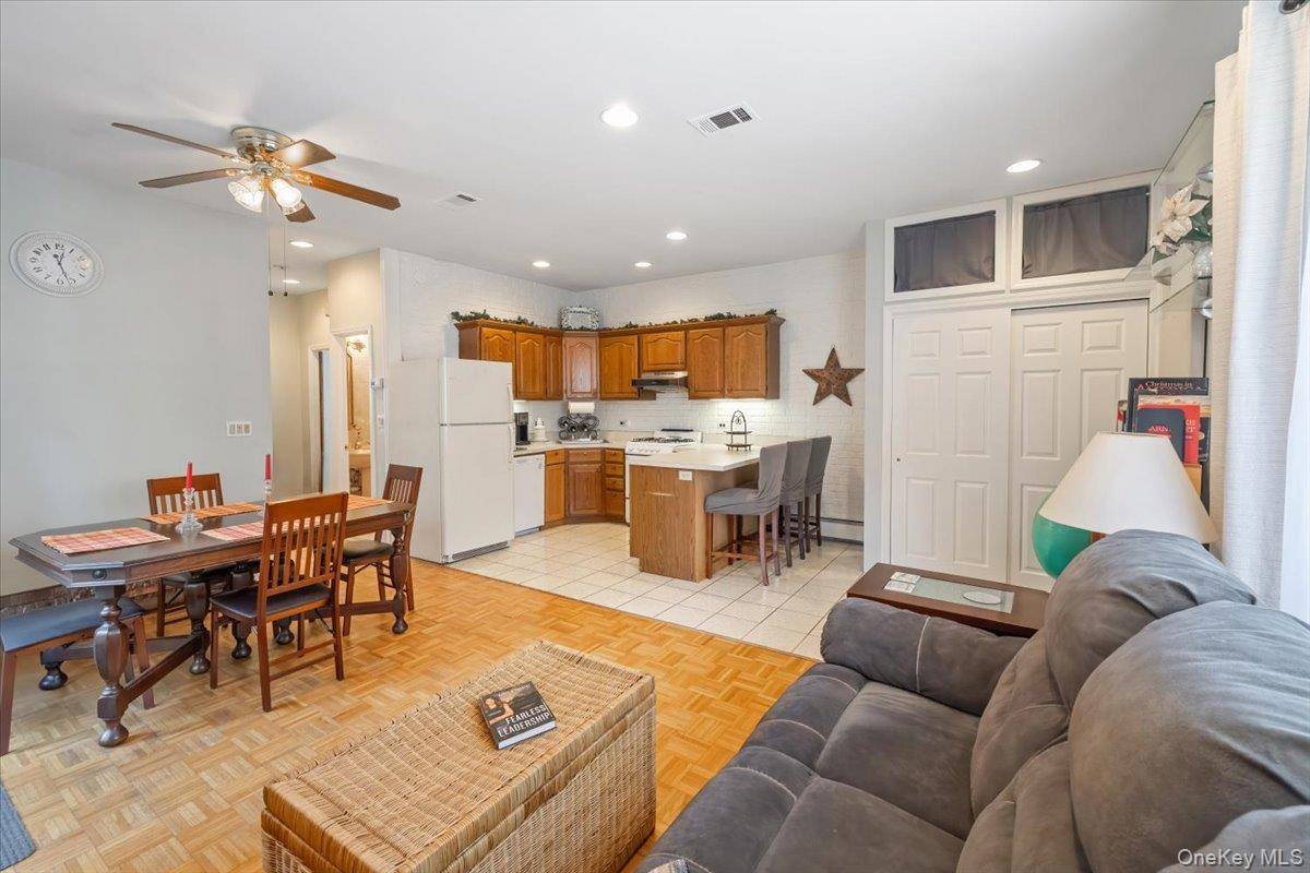 Casa com 5 Quartos à Venda em Suffern - Nova Iorque - EUA - 8