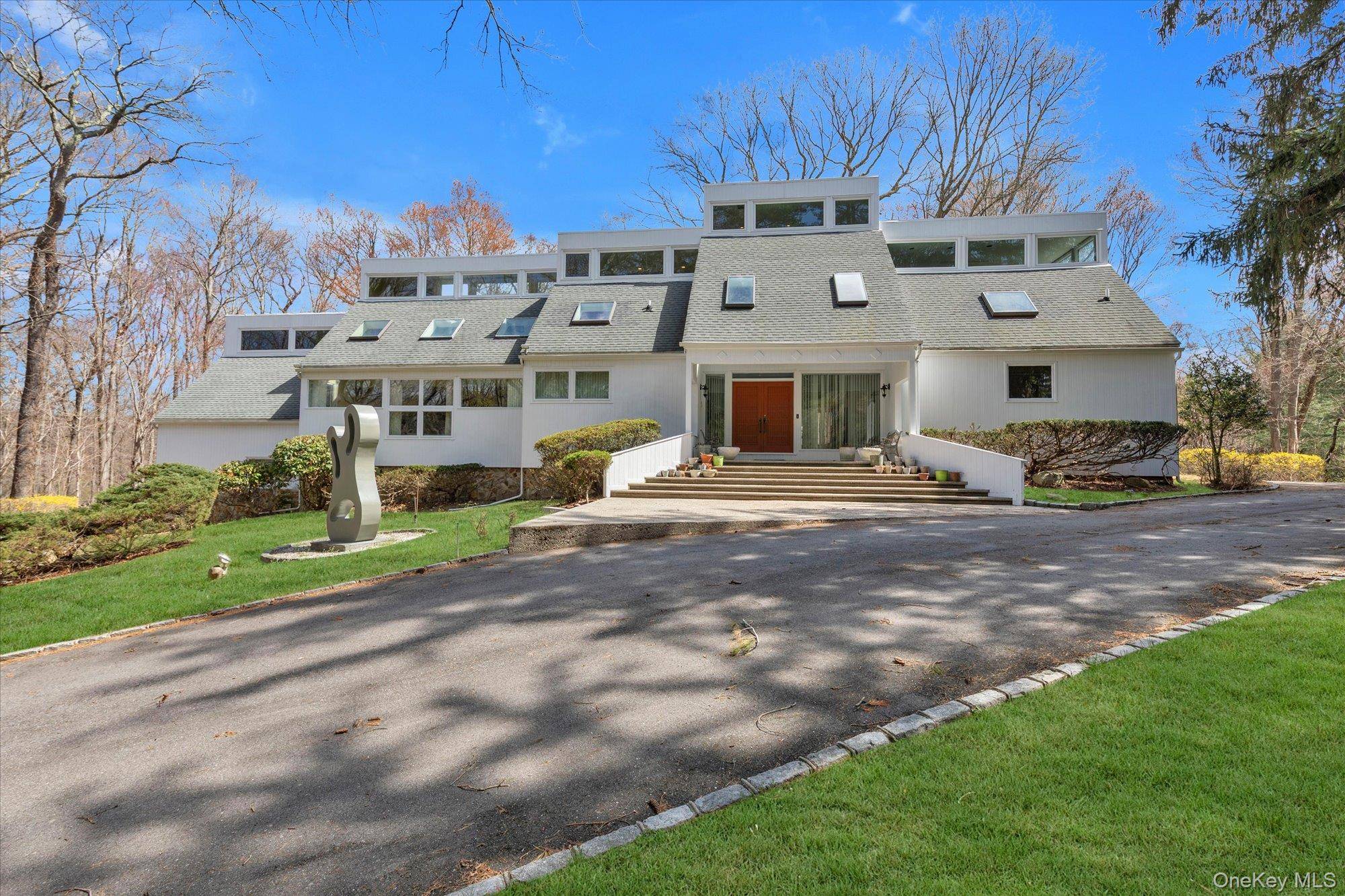 Casa com 5 Quartos à Venda em Syosset - Nova Iorque - EUA - 1