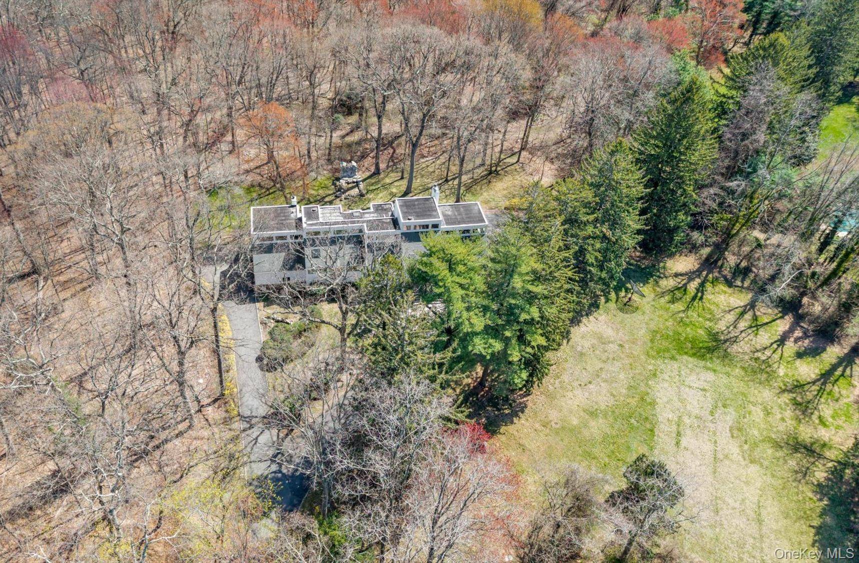 Casa com 5 Quartos à Venda em Syosset - Nova Iorque - EUA - 2