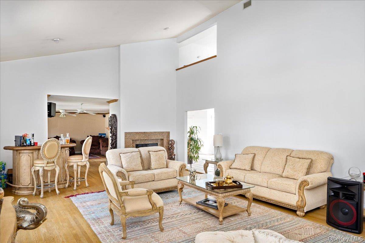 Casa com 5 Quartos à Venda em Syosset - Nova Iorque - EUA - 5