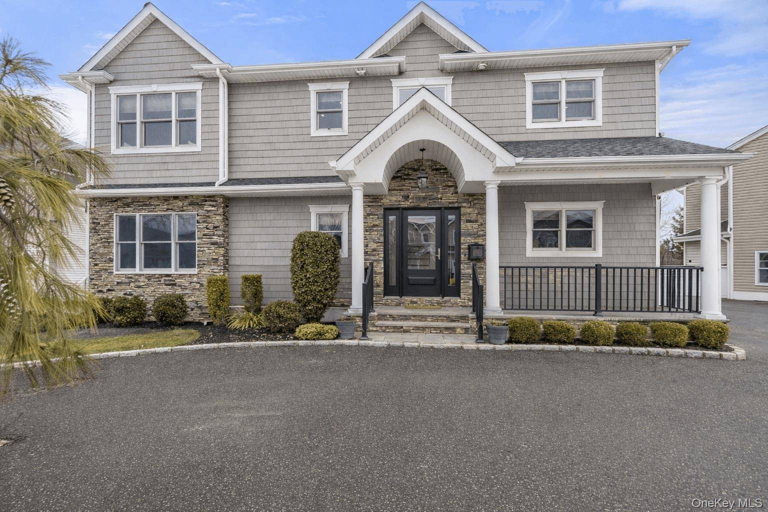 Casa com 5 Quartos à Venda em Syosset - Nova Iorque - EUA - 1