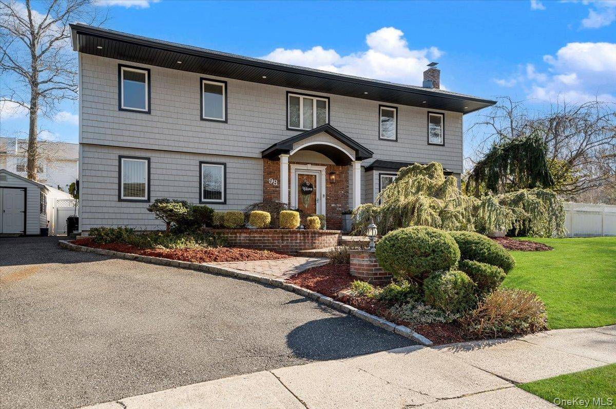 Hogar con 5 Dormitorios en Venta en Syosset - Nueva York - EE. UU. - 2
