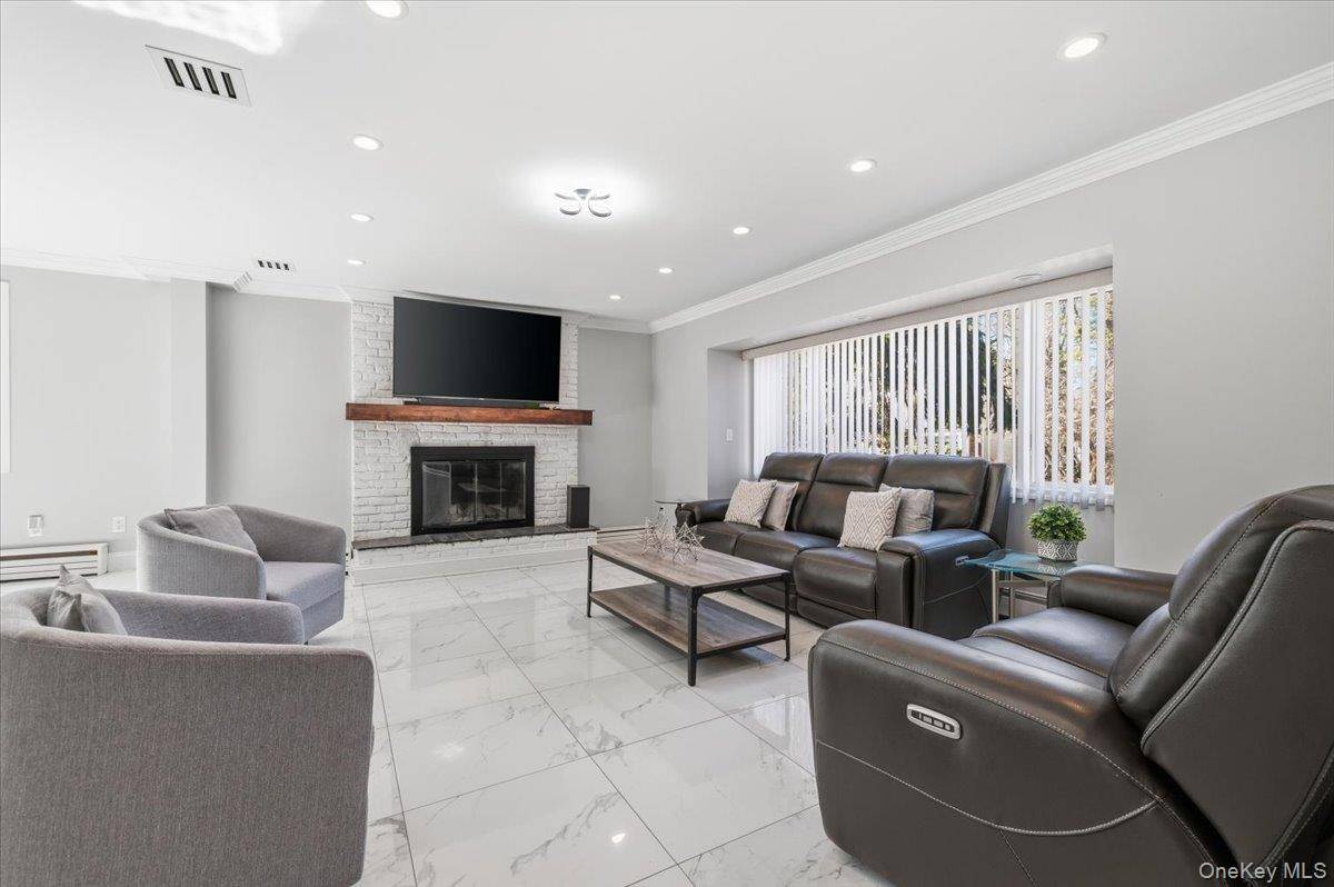 Hogar con 5 Dormitorios en Venta en Syosset - Nueva York - EE. UU. - 5