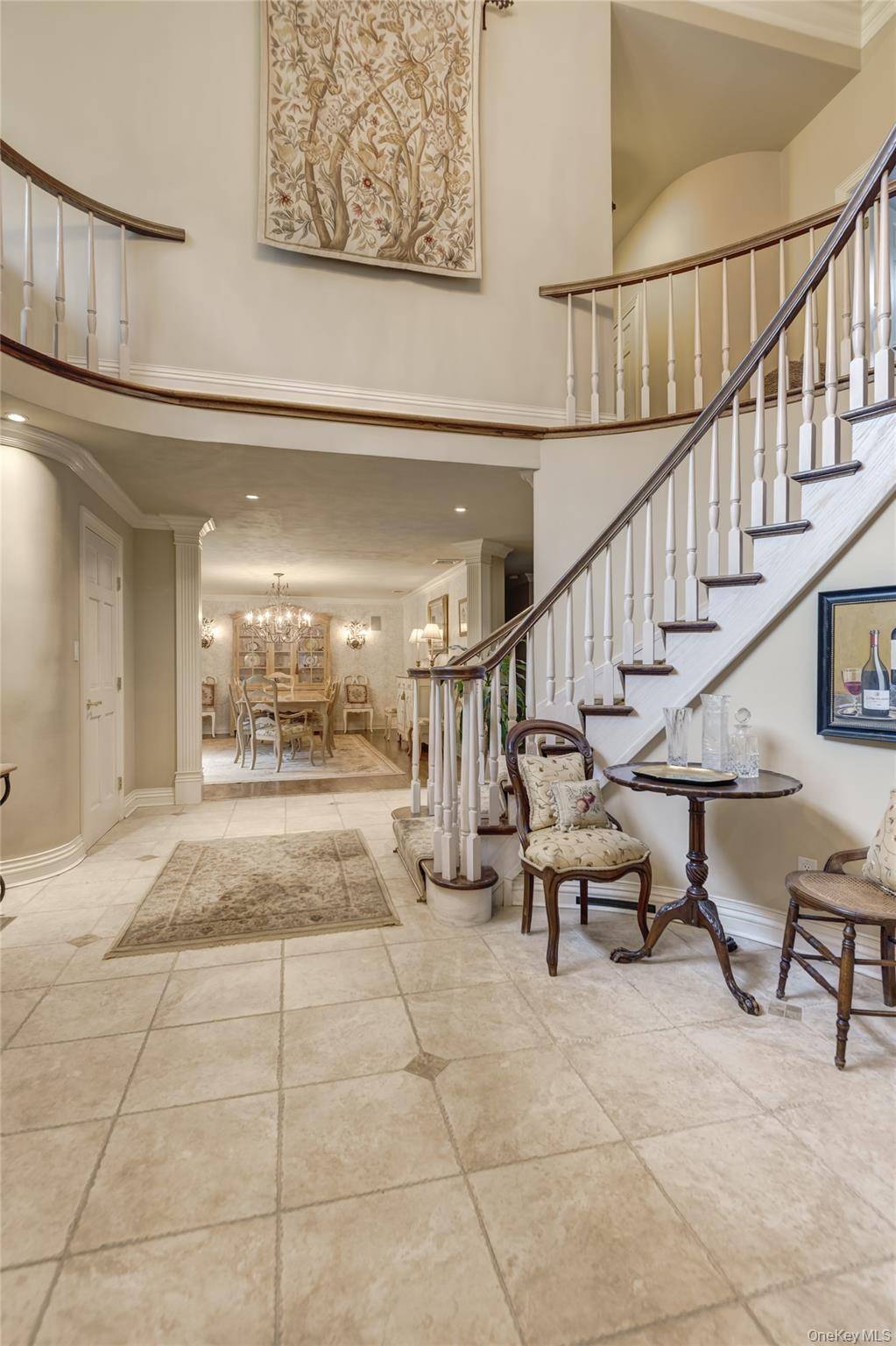 5 Bedroom Home for Sale in Syosset - New York - USA - 5