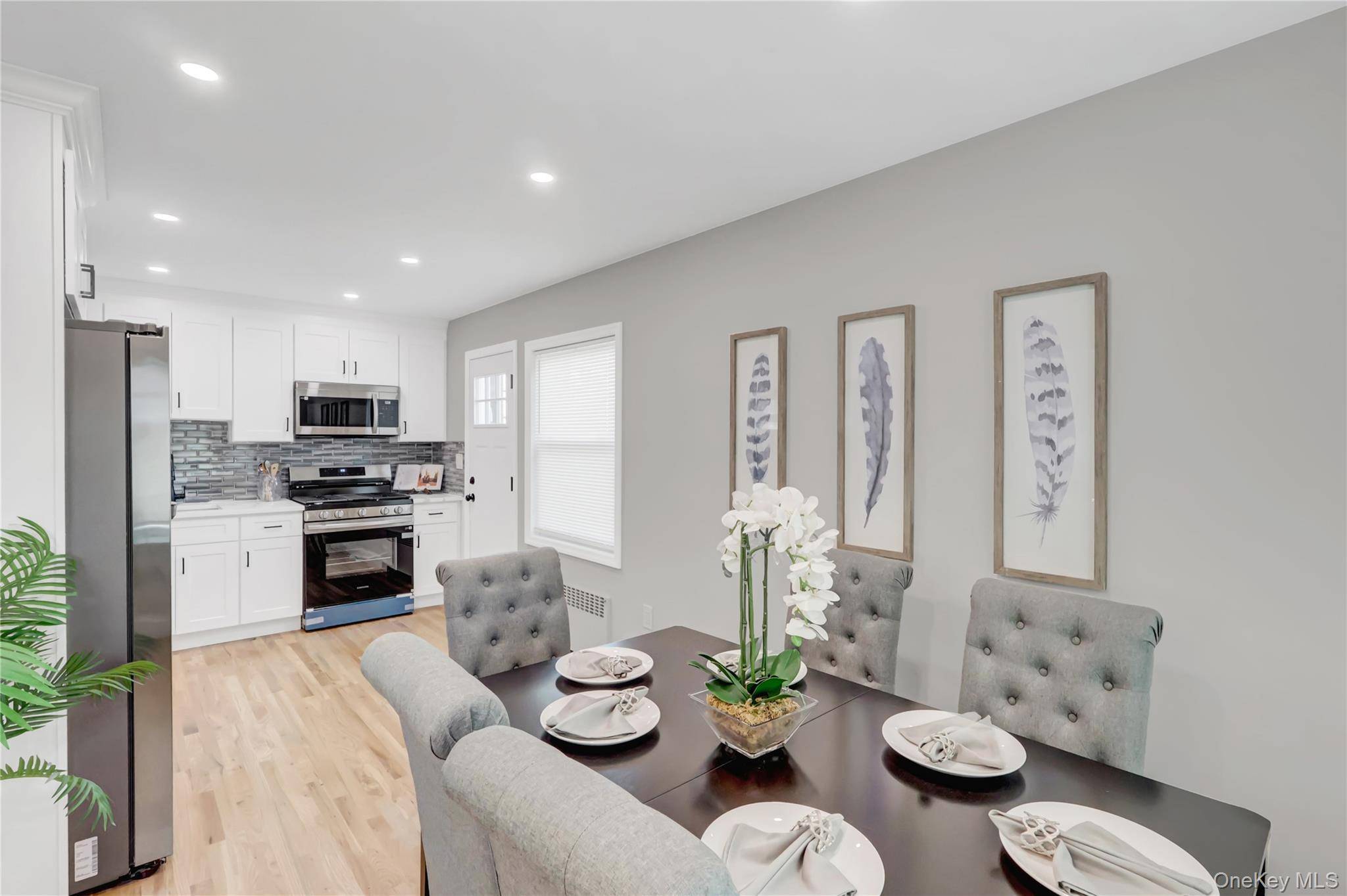 6 Bedroom Home for Sale in Queens Village - New York - USA - 4