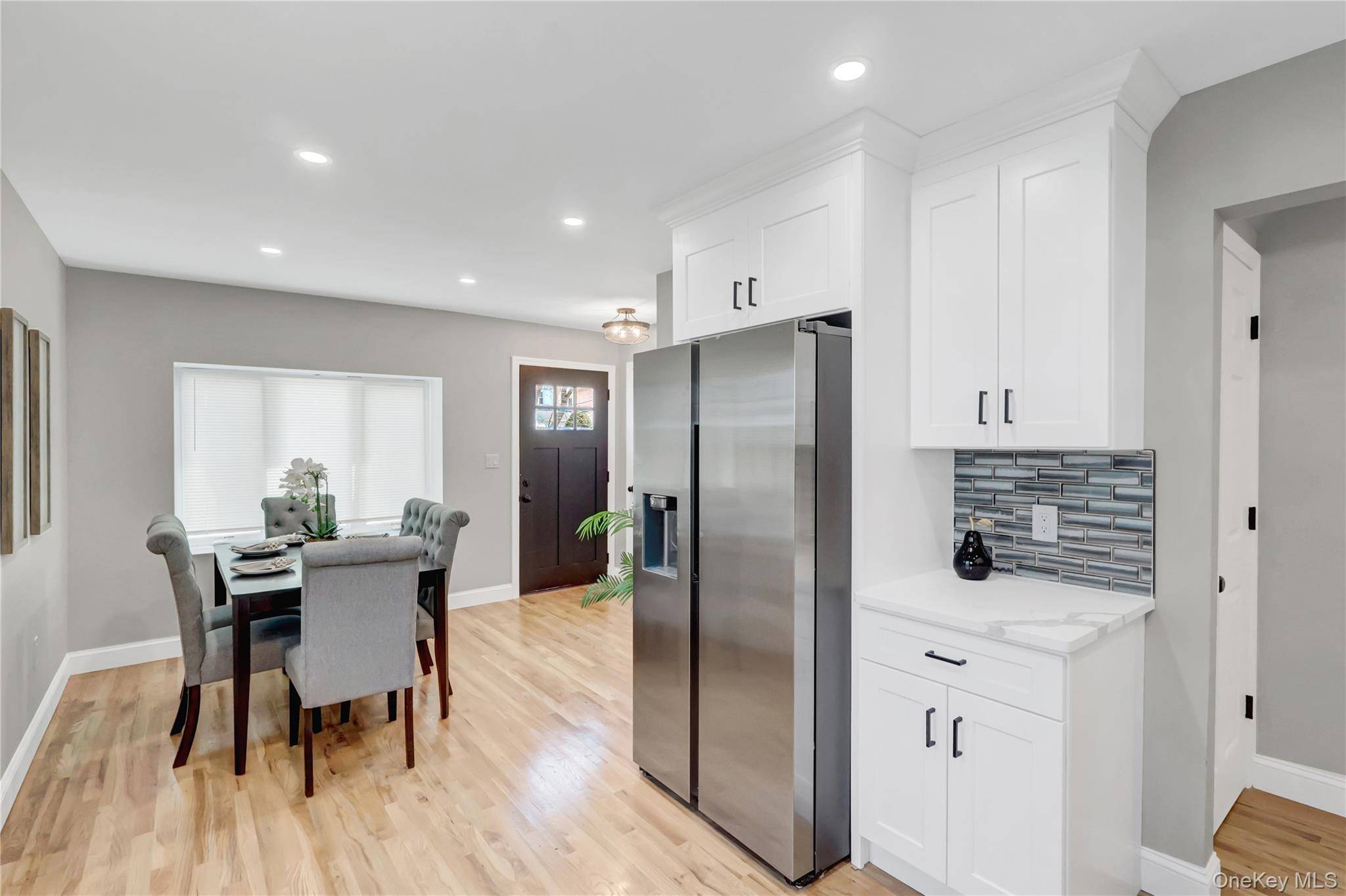 6 Bedroom Home for Sale in Queens Village - New York - USA - 7
