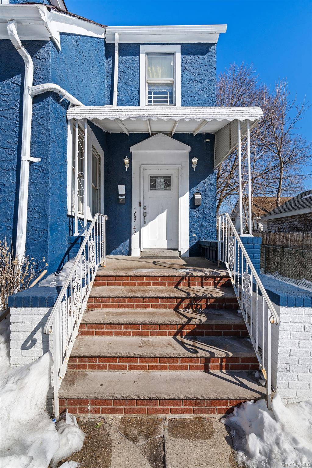 6 Bedroom Home for Sale in Queens Village - New York - USA - 3