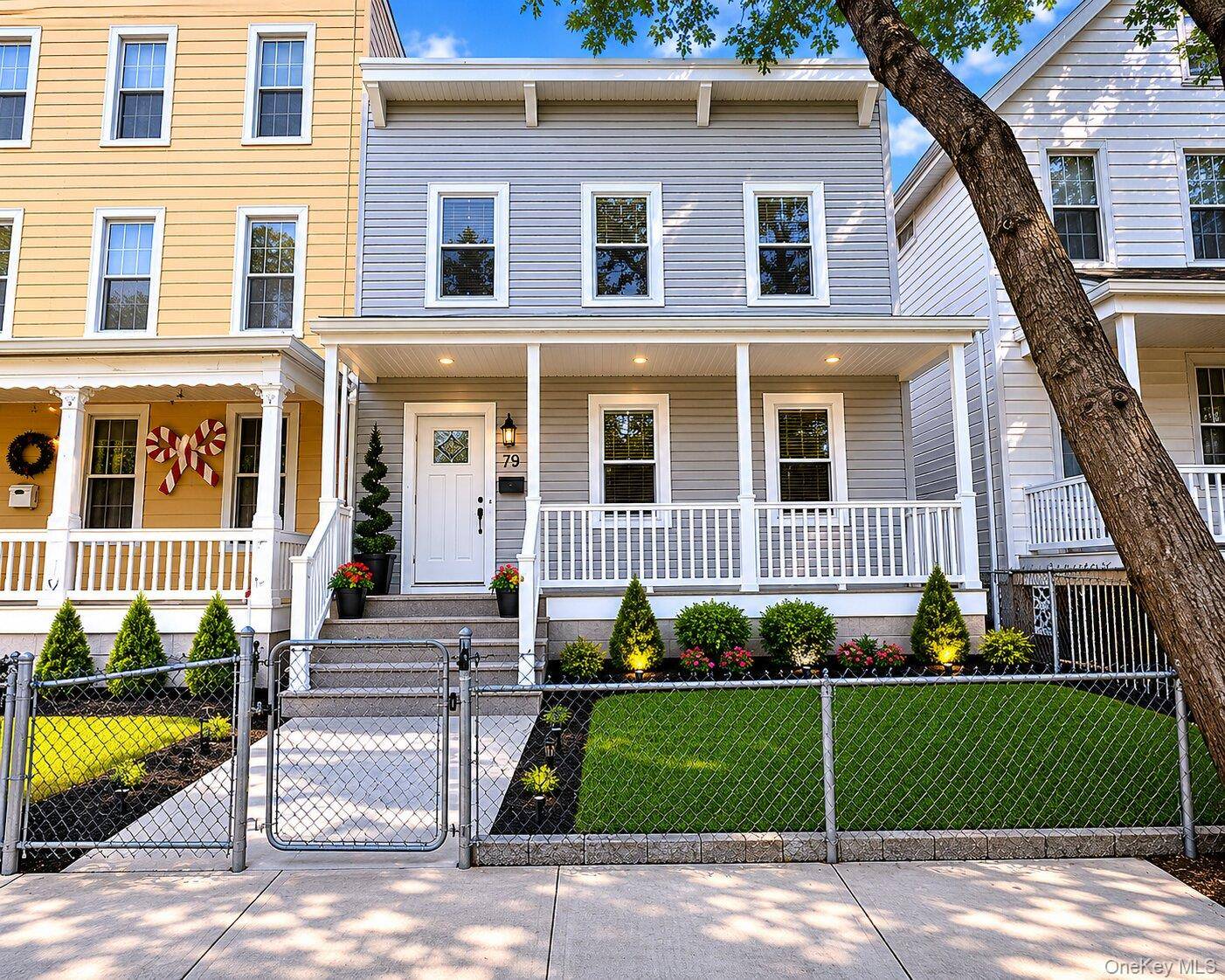 Casa com 6 Quartos à Venda em Staten Island - Nova Iorque - EUA - 1