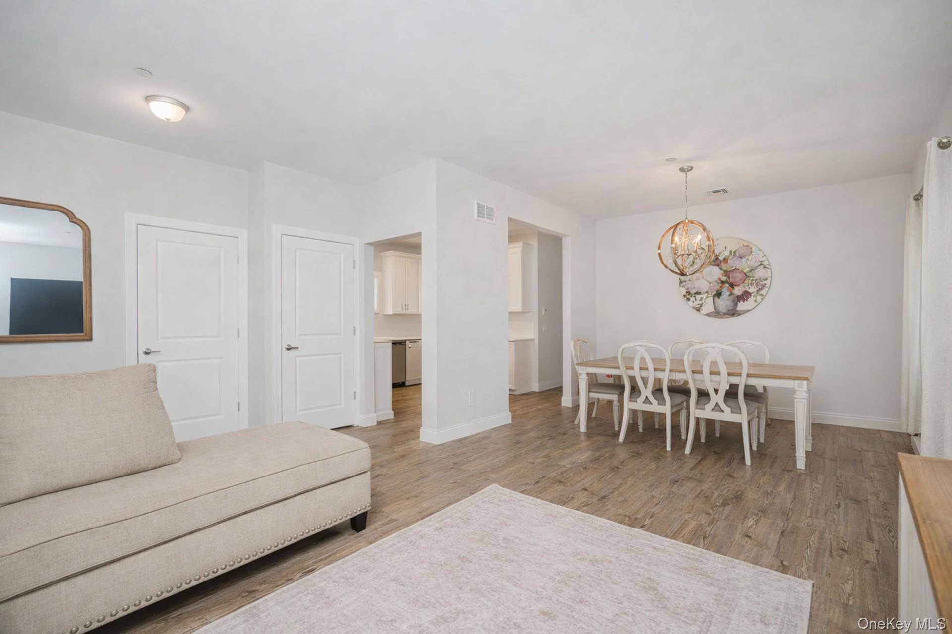 Casa com 6 Quartos à Venda em Staten Island - Nova Iorque - EUA - 6