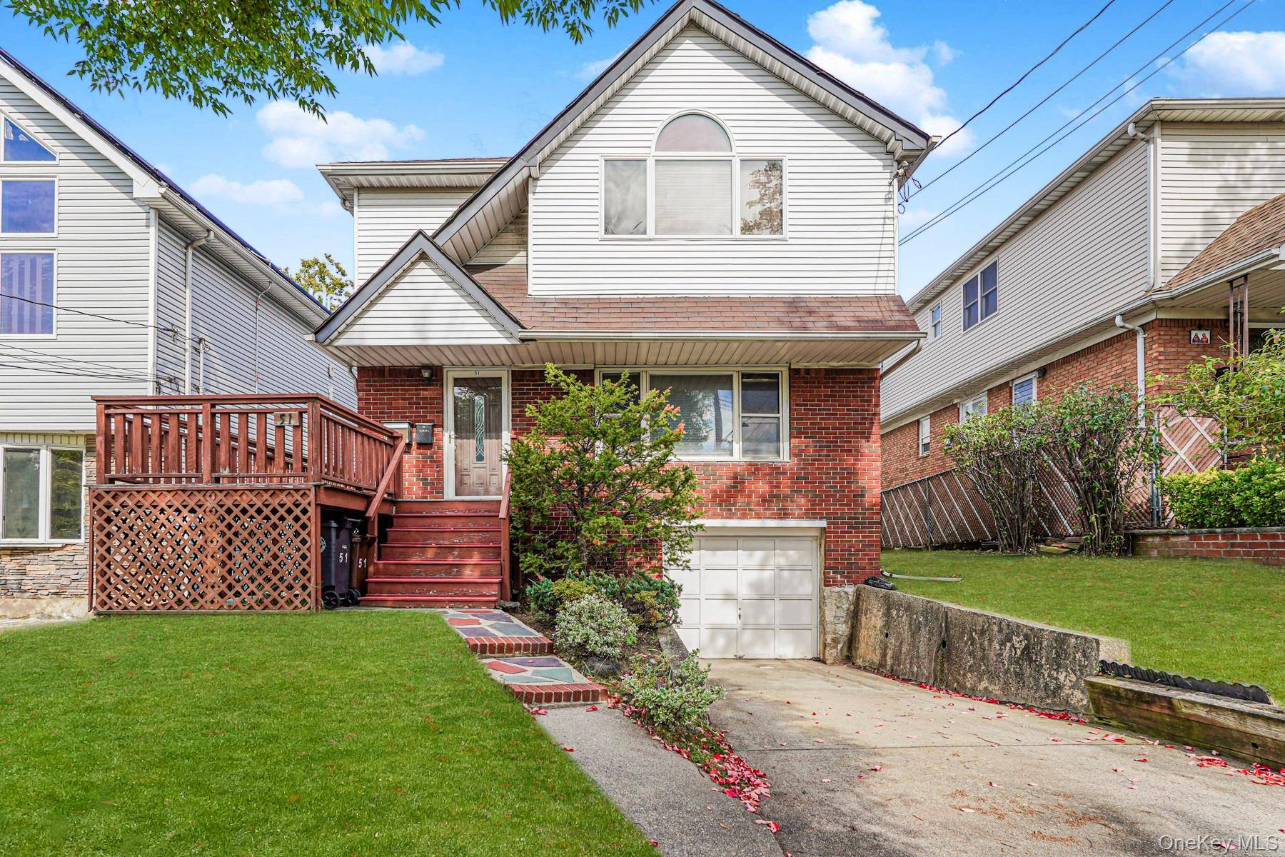 Casa com 6 Quartos à Venda em Staten Island - Nova Iorque - EUA - 2