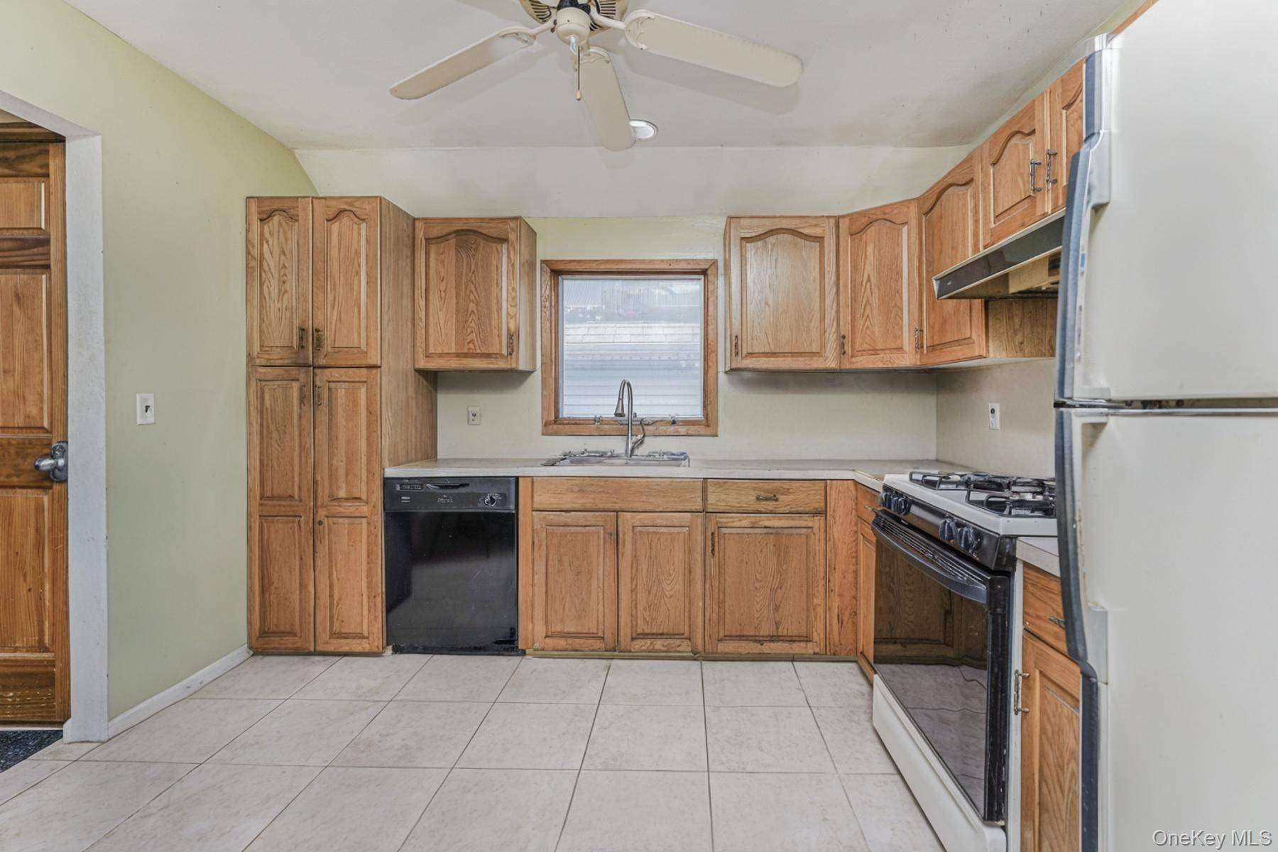 Casa com 6 Quartos à Venda em Staten Island - Nova Iorque - EUA - 5