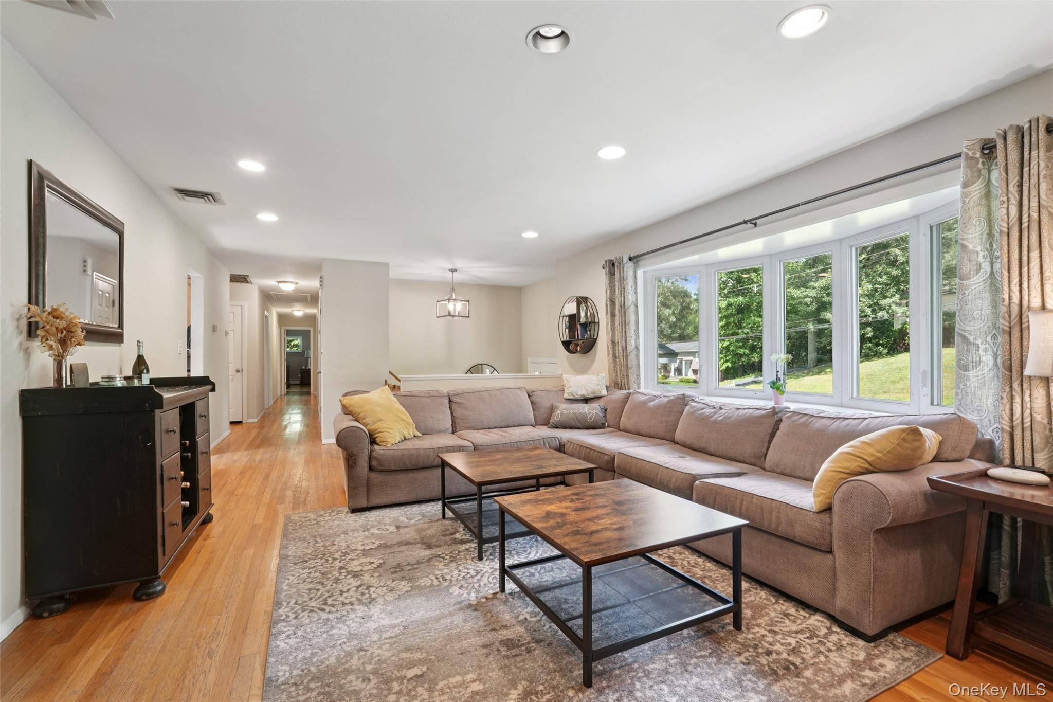6 Bedroom Home for Sale in Suffern - New York - USA - 5