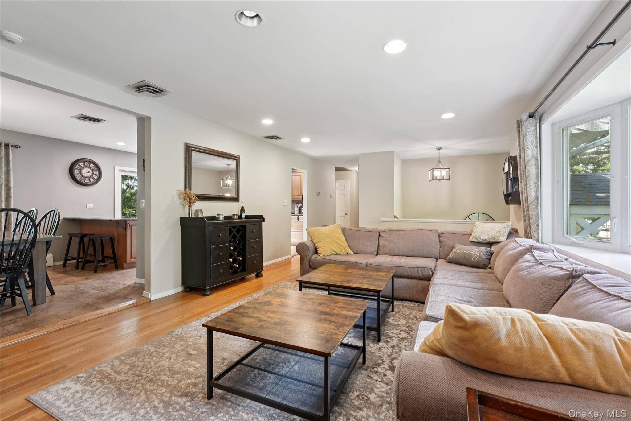 6 Bedroom Home for Sale in Suffern - New York - USA - 6