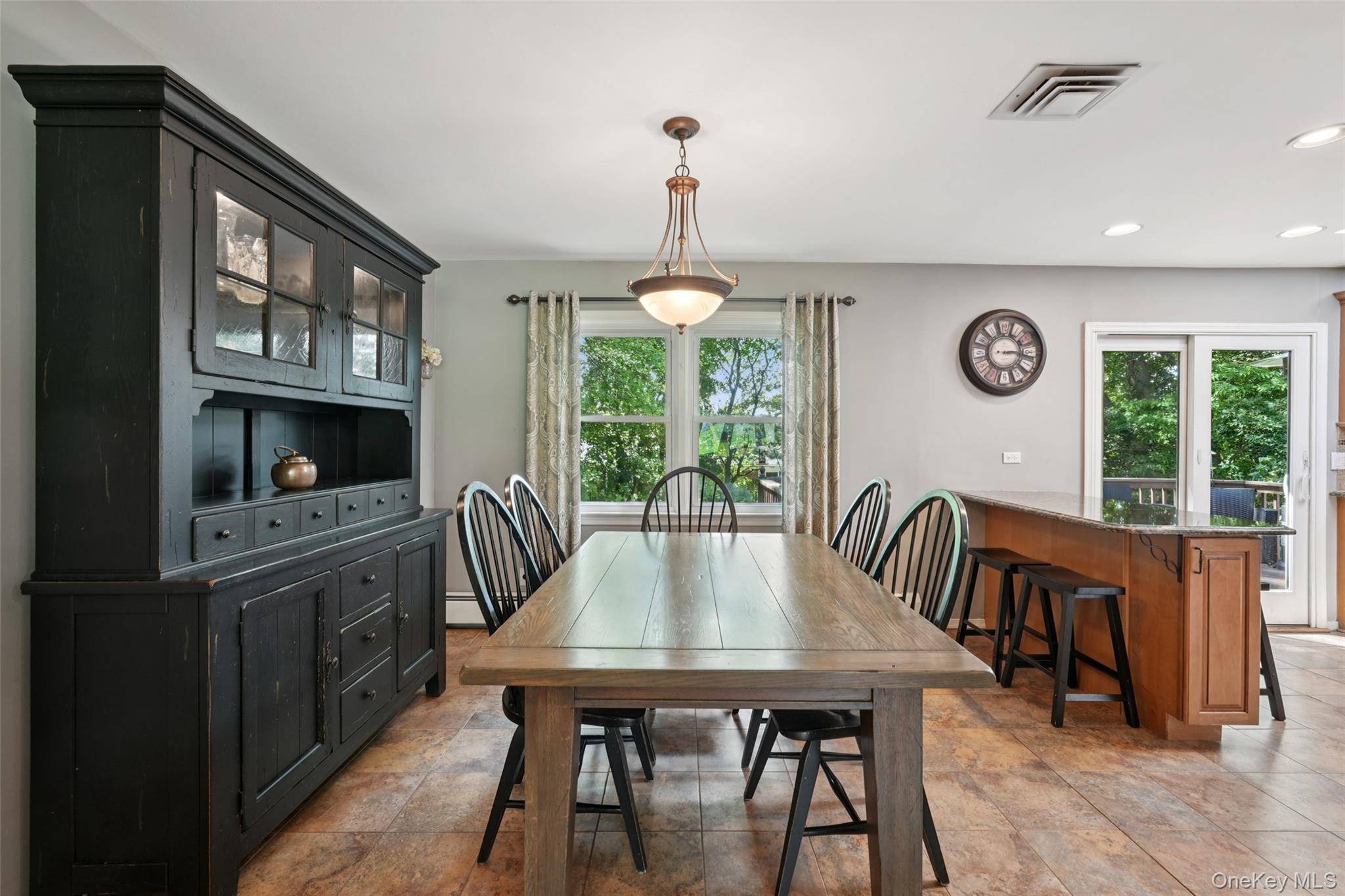 6 Bedroom Home for Sale in Suffern - New York - USA - 7
