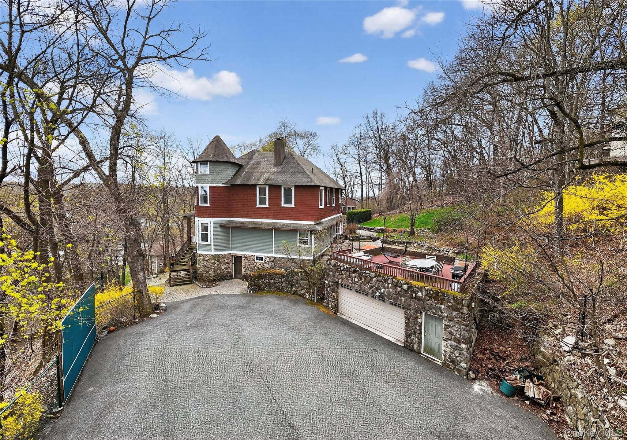 6 Bedroom Home for Sale in Suffern - New York - USA - 3
