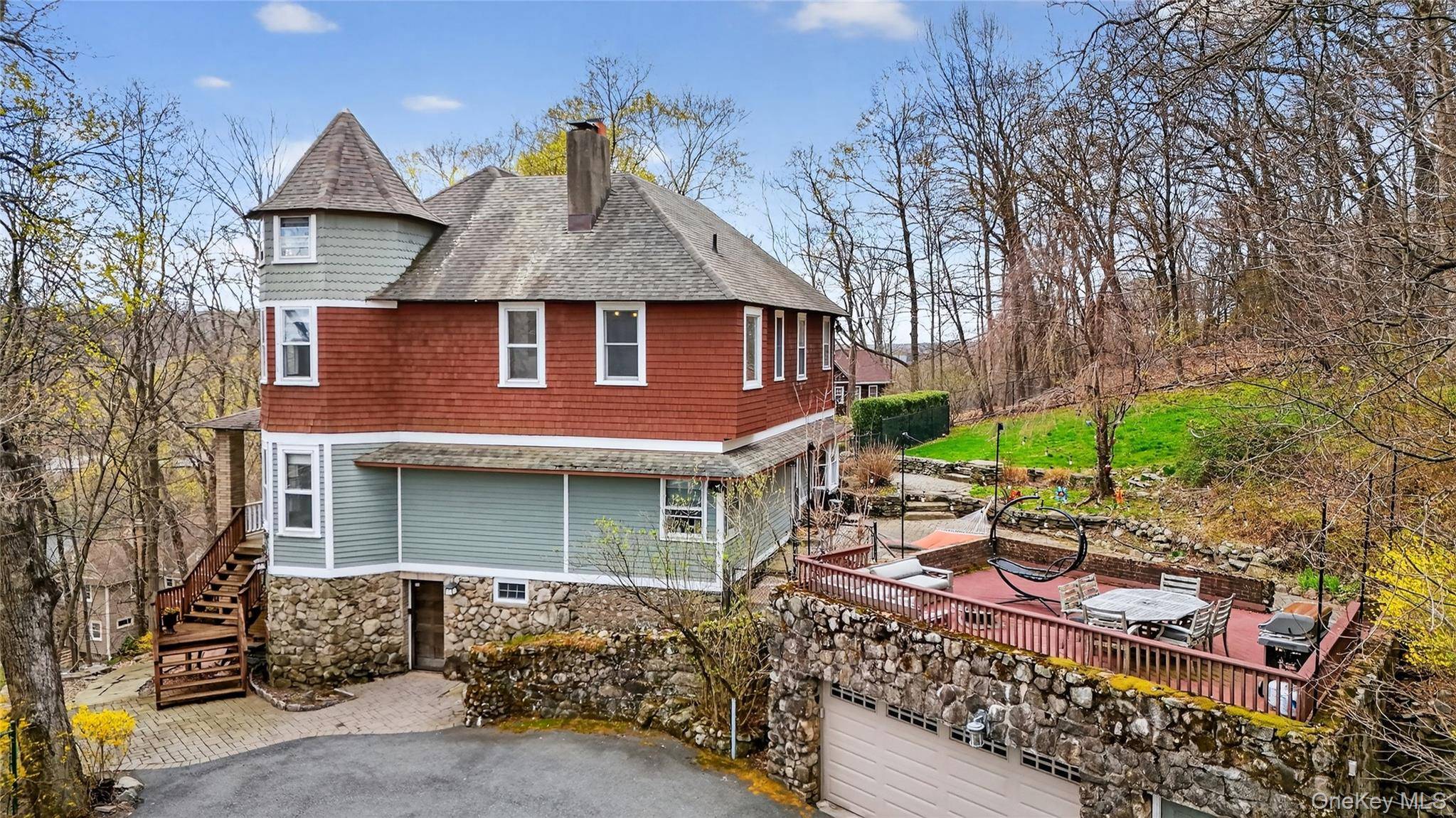 6 Bedroom Home for Sale in Suffern - New York - USA - 4