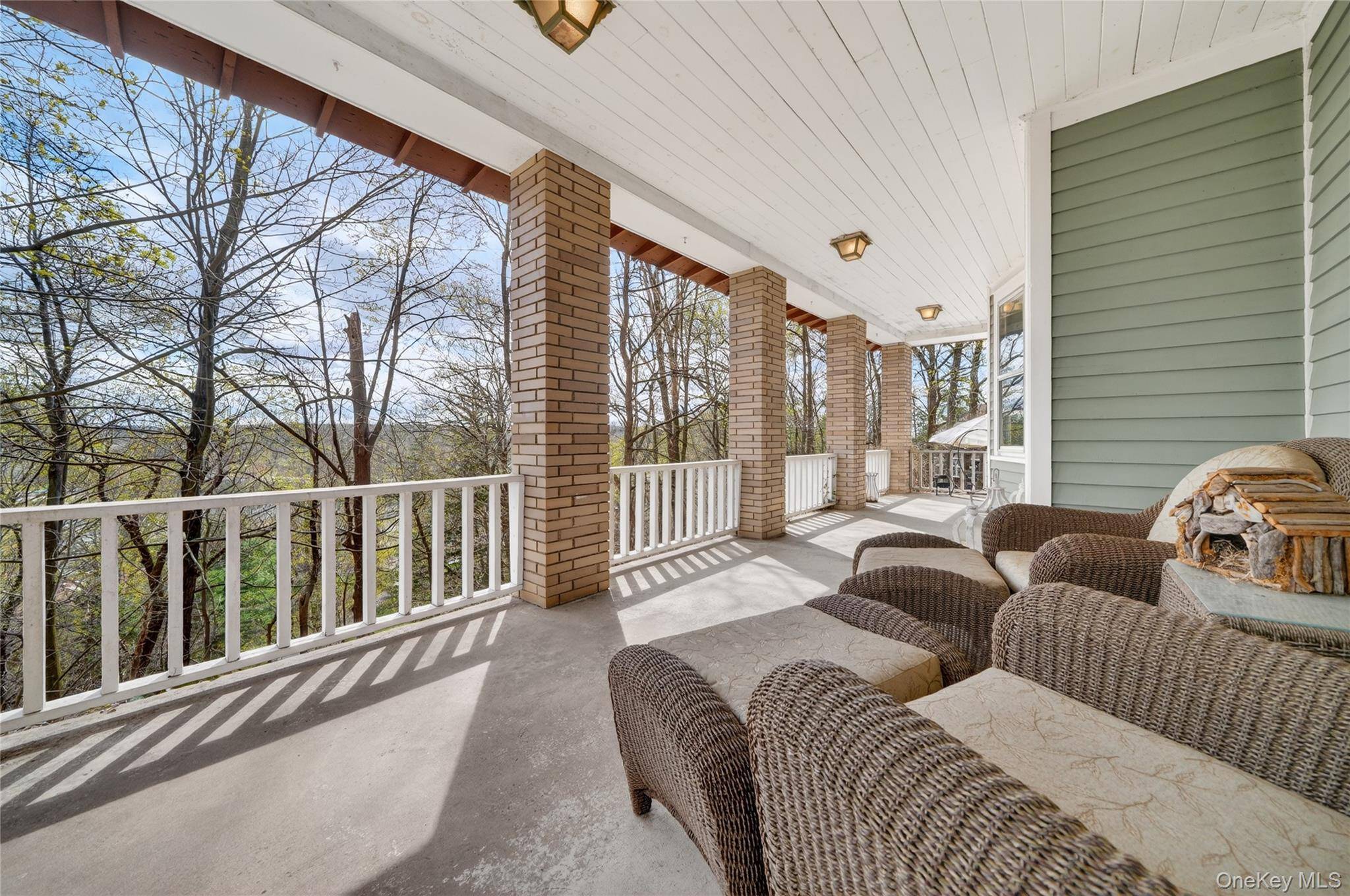 6 Bedroom Home for Sale in Suffern - New York - USA - 7