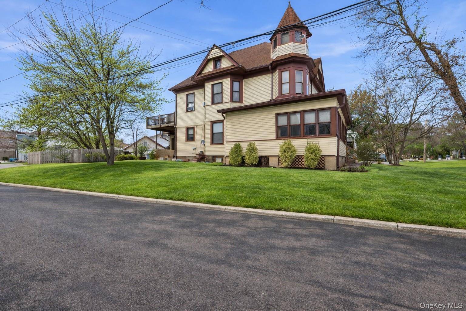 Casa com 6 Quartos à Venda em Suffern - Nova Iorque - EUA - 3