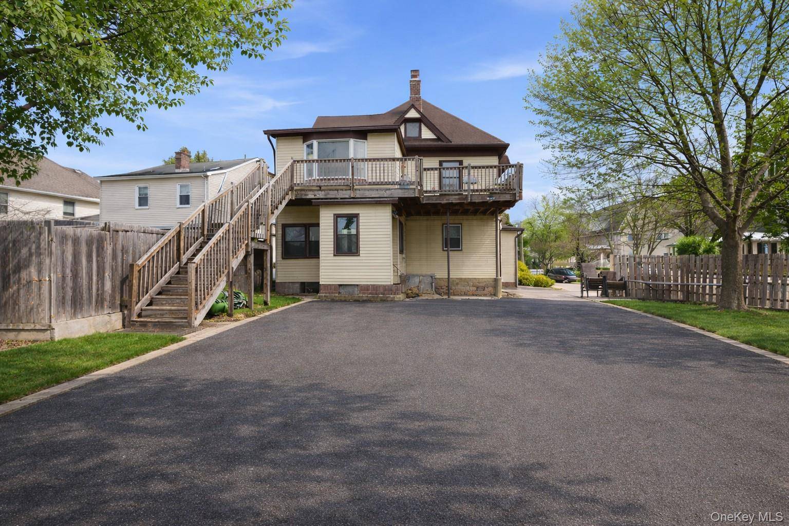 Casa com 6 Quartos à Venda em Suffern - Nova Iorque - EUA - 4
