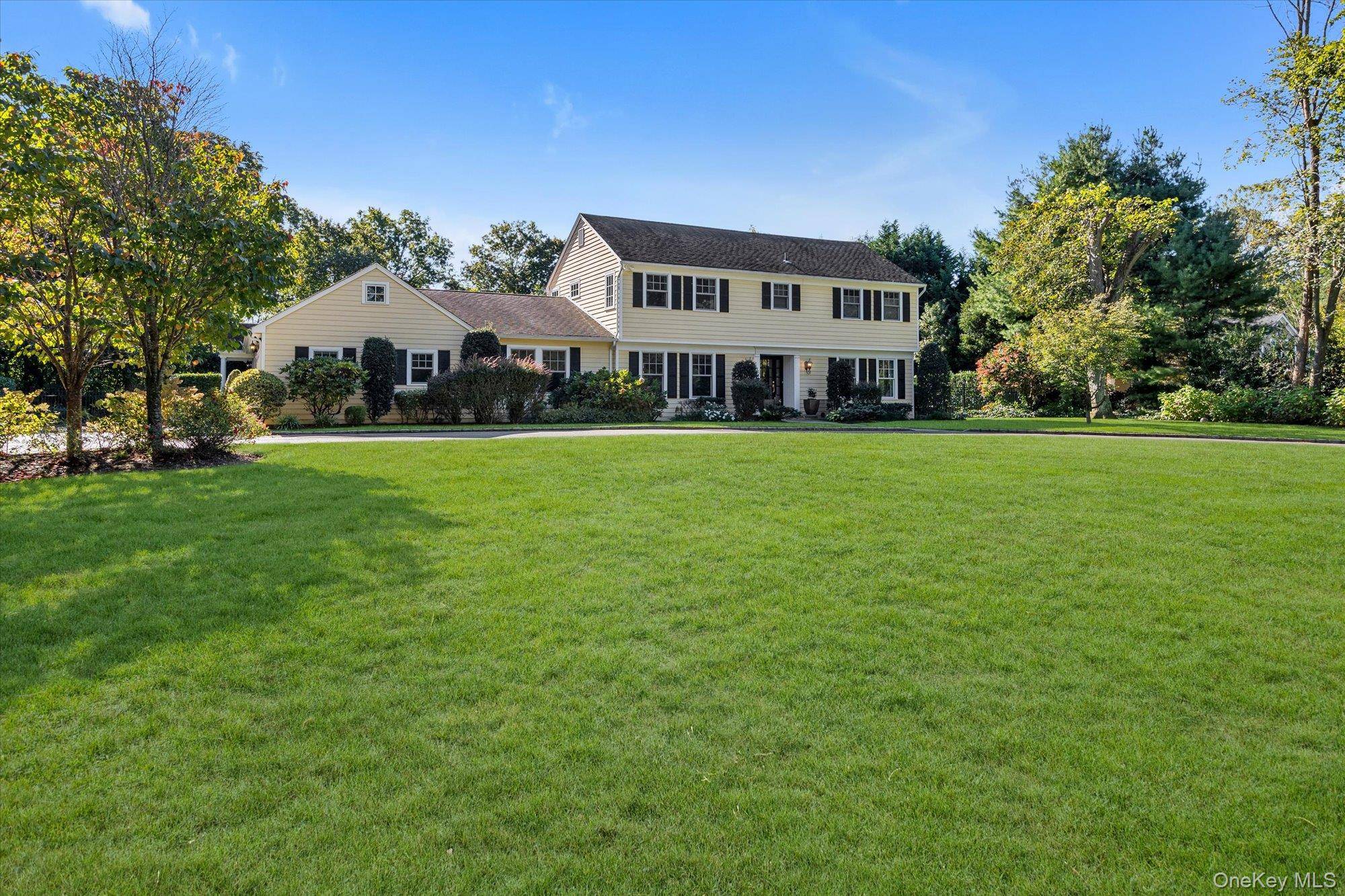 Casa com 6 Quartos à Venda em Syosset - Nova Iorque - EUA - 1