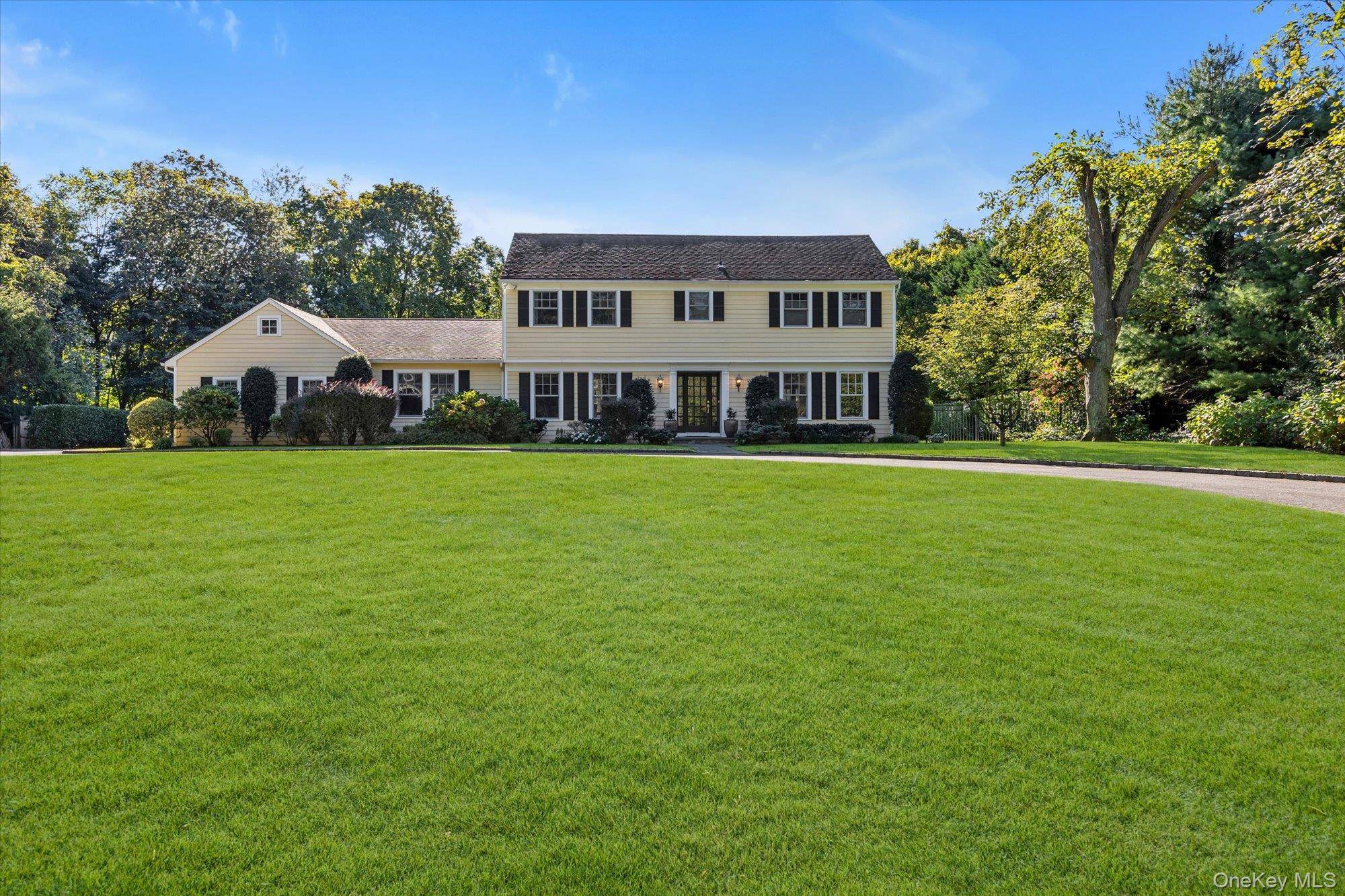 Casa com 6 Quartos à Venda em Syosset - Nova Iorque - EUA - 2