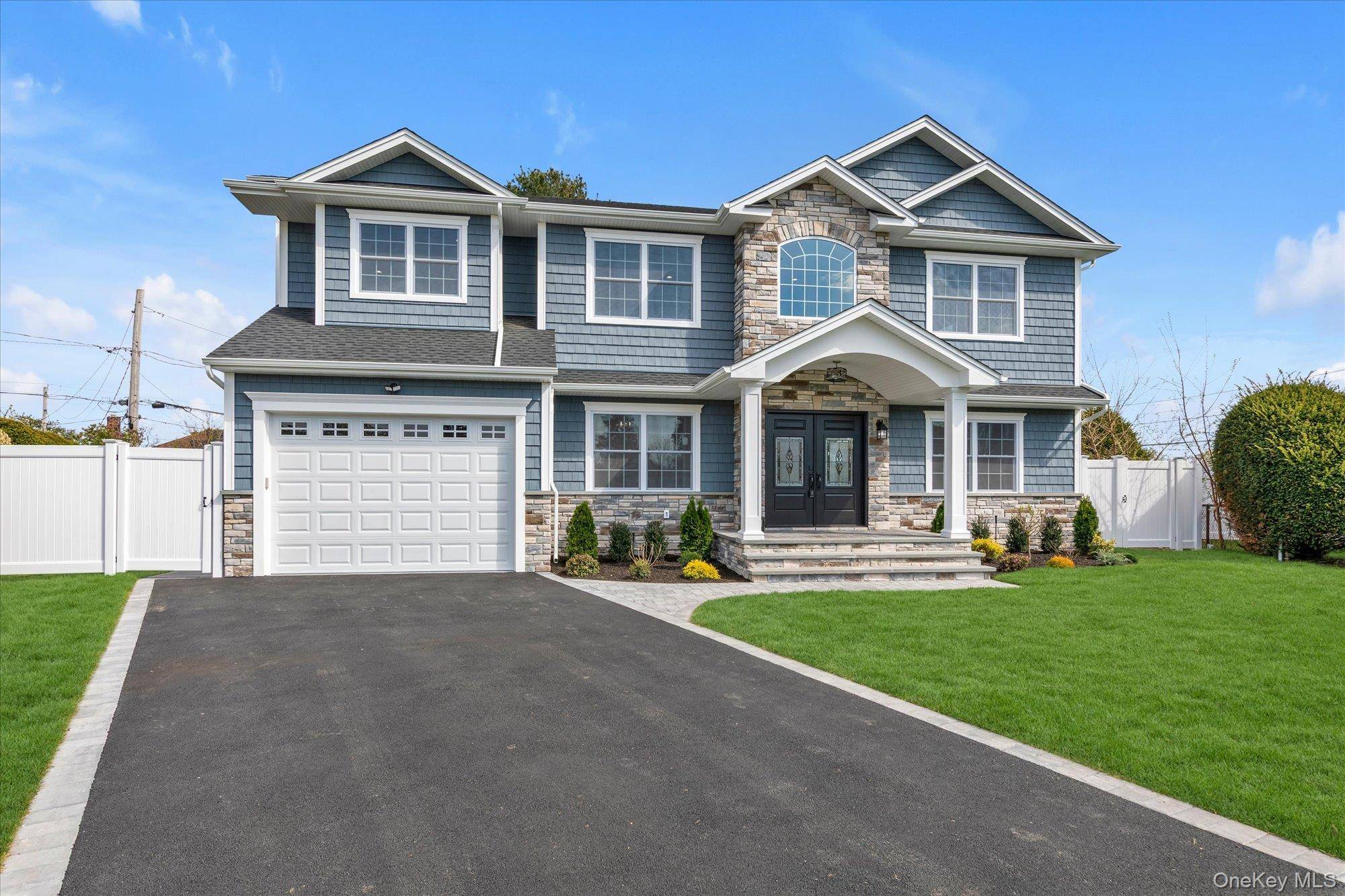 Casa com 6 Quartos à Venda em Syosset - Nova Iorque - EUA - 2