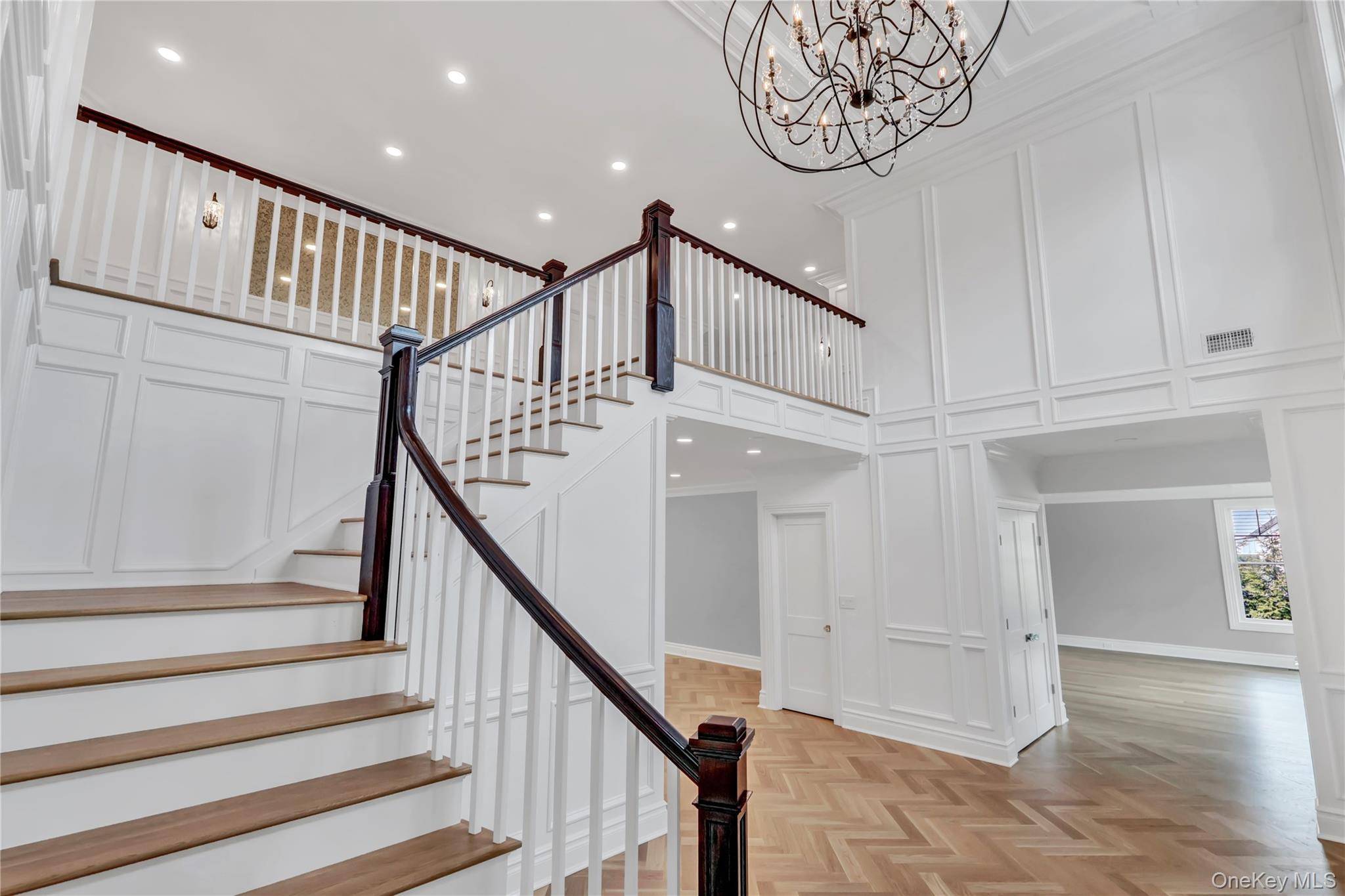 Casa com 6 Quartos à Venda em Syosset - Nova Iorque - EUA - 1