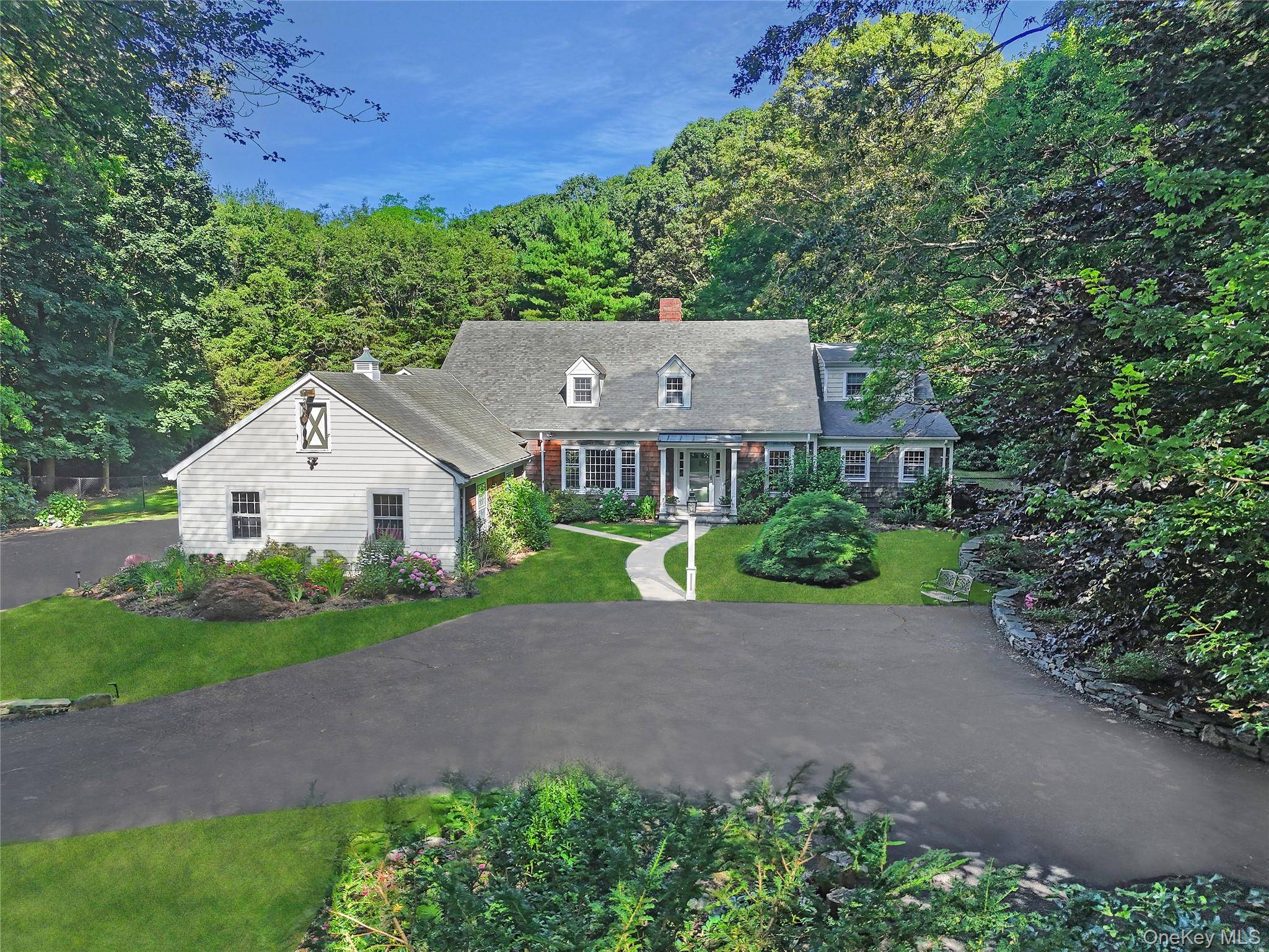 Casa com 6 Quartos à Venda em Syosset - Nova Iorque - EUA - 2