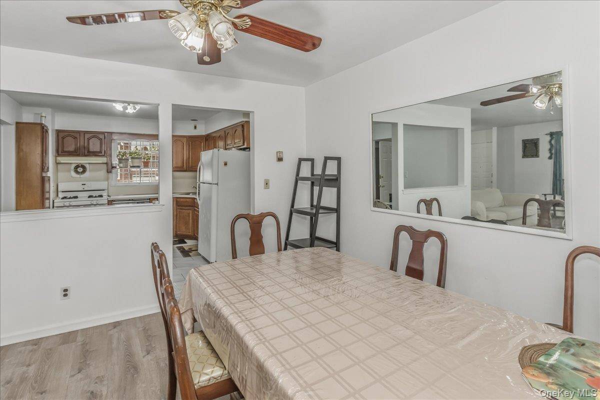 Casa com 8 Quartos à Venda em Queens Village - Nova Iorque - EUA - 5