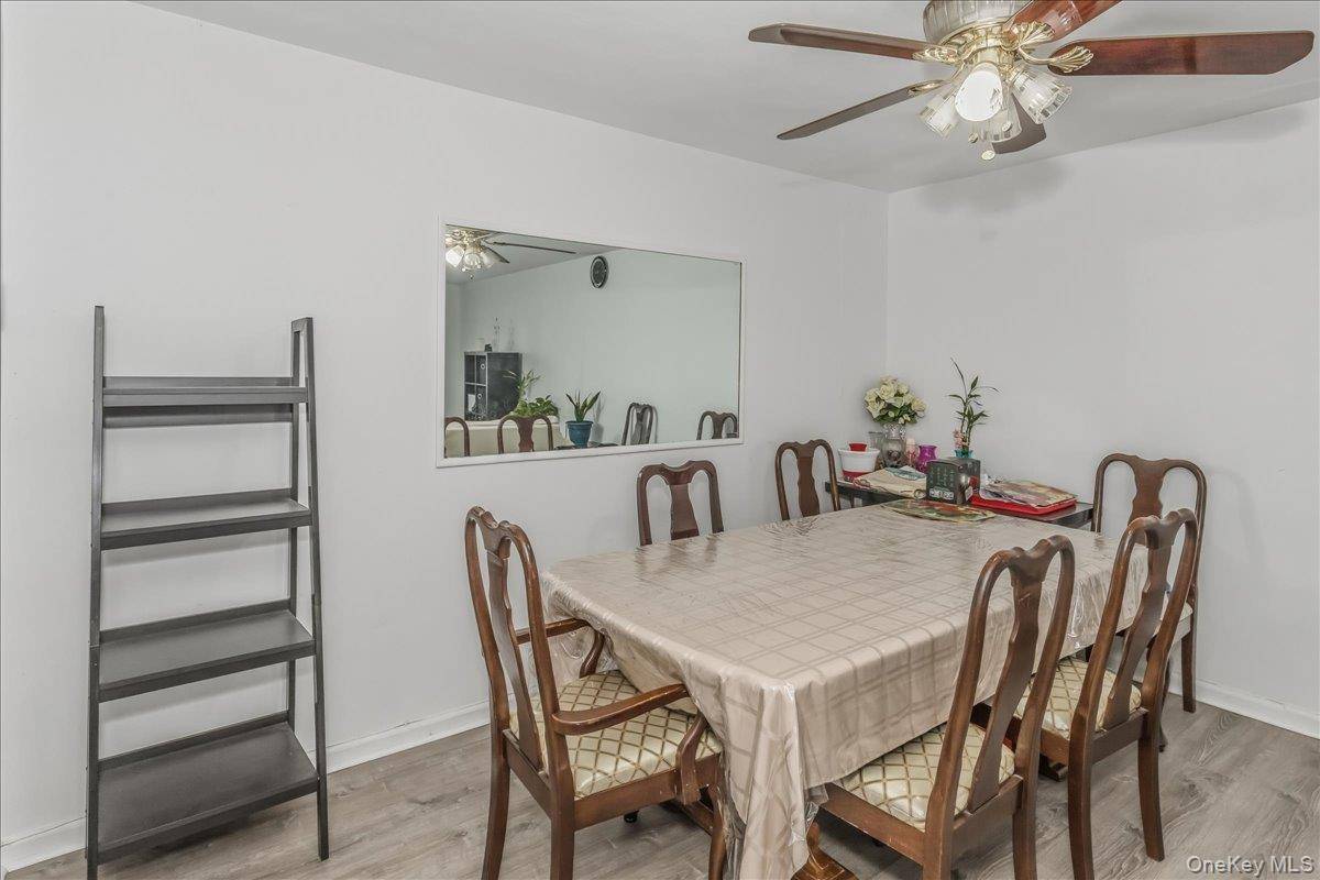Casa com 8 Quartos à Venda em Queens Village - Nova Iorque - EUA - 6