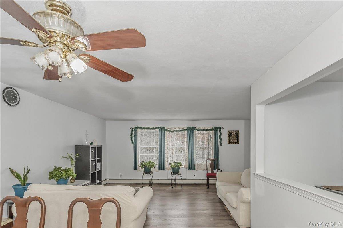 Casa com 8 Quartos à Venda em Queens Village - Nova Iorque - EUA - 7