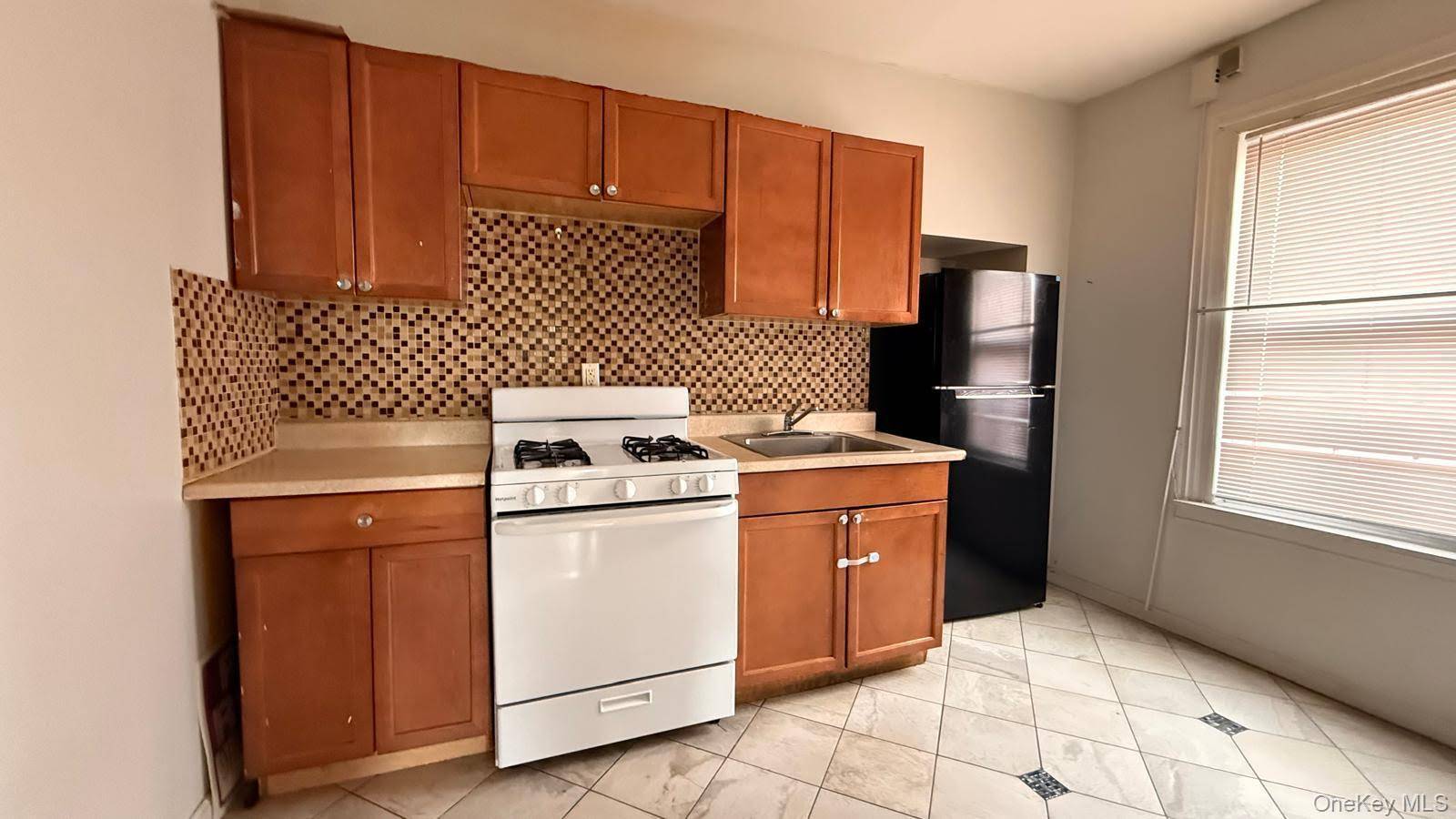 Casa com 8 Quartos à Venda em Queens Village - Nova Iorque - EUA - 6