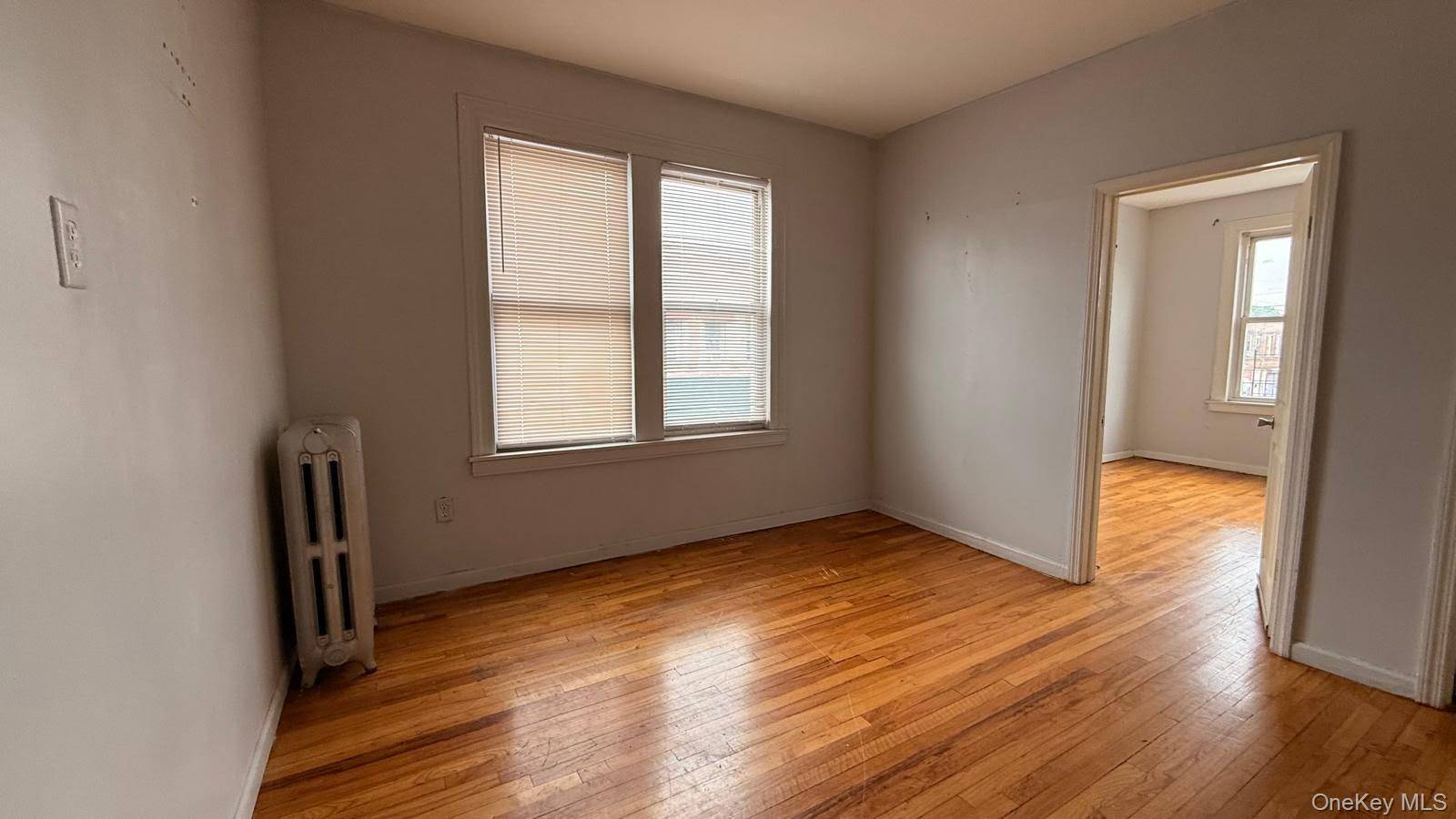 Casa com 8 Quartos à Venda em Queens Village - Nova Iorque - EUA - 7