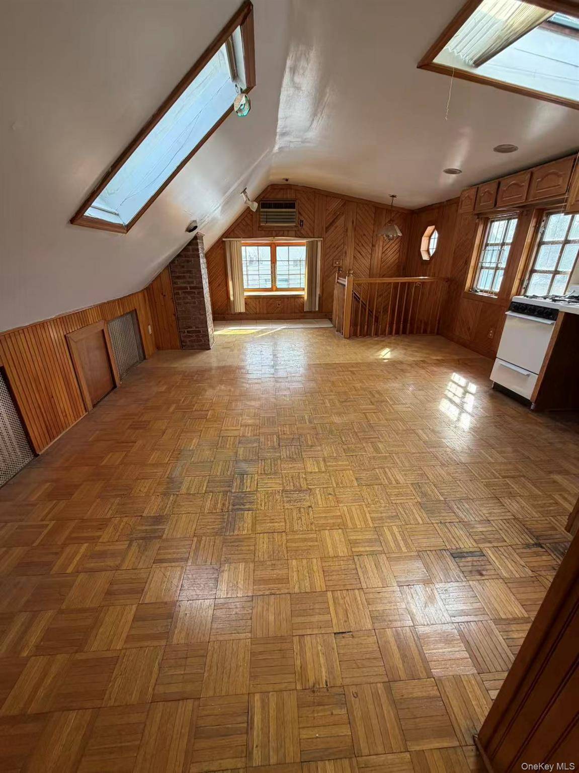 Casa com 8 Quartos à Venda em Staten Island - Nova Iorque - EUA - 4