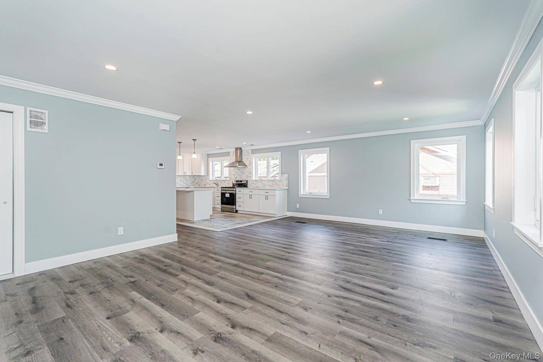 Casa com 8 Quartos à Venda em Staten Island - Nova Iorque - EUA - 3