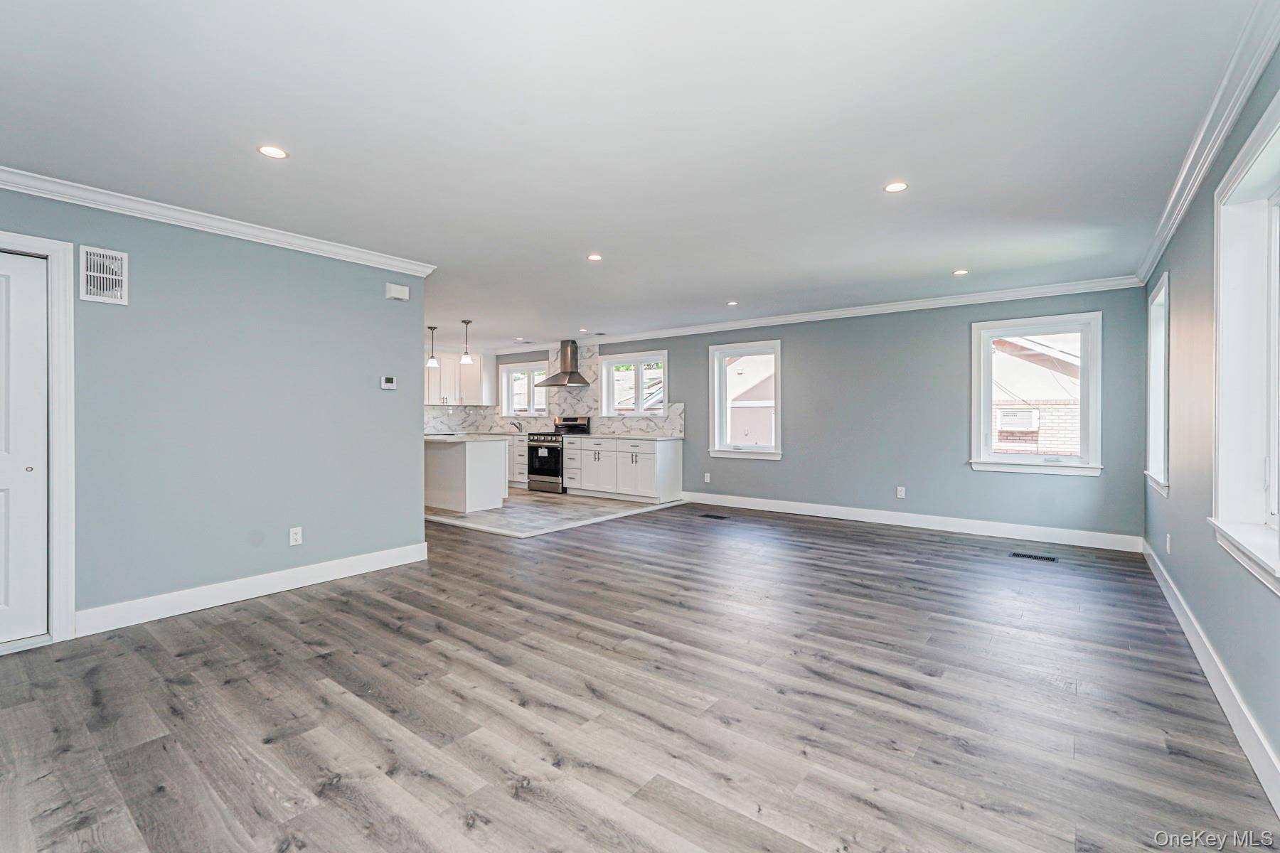 Casa com 8 Quartos à Venda em Staten Island - Nova Iorque - EUA - 4