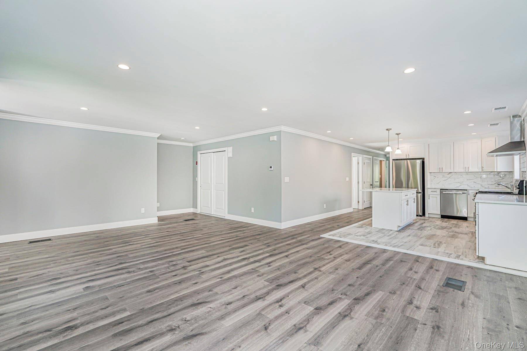 Casa com 8 Quartos à Venda em Staten Island - Nova Iorque - EUA - 6