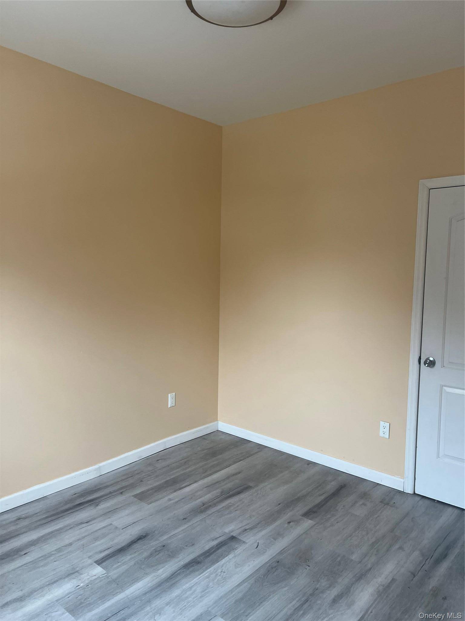 Casa com 9 Quartos à Venda em Staten Island - Nova Iorque - EUA - 6