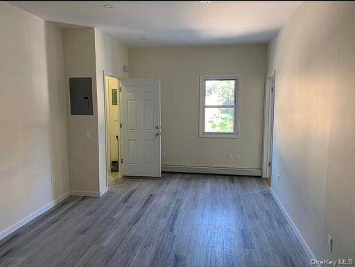 Casa com 9 Quartos à Venda em Staten Island - Nova Iorque - EUA - 7