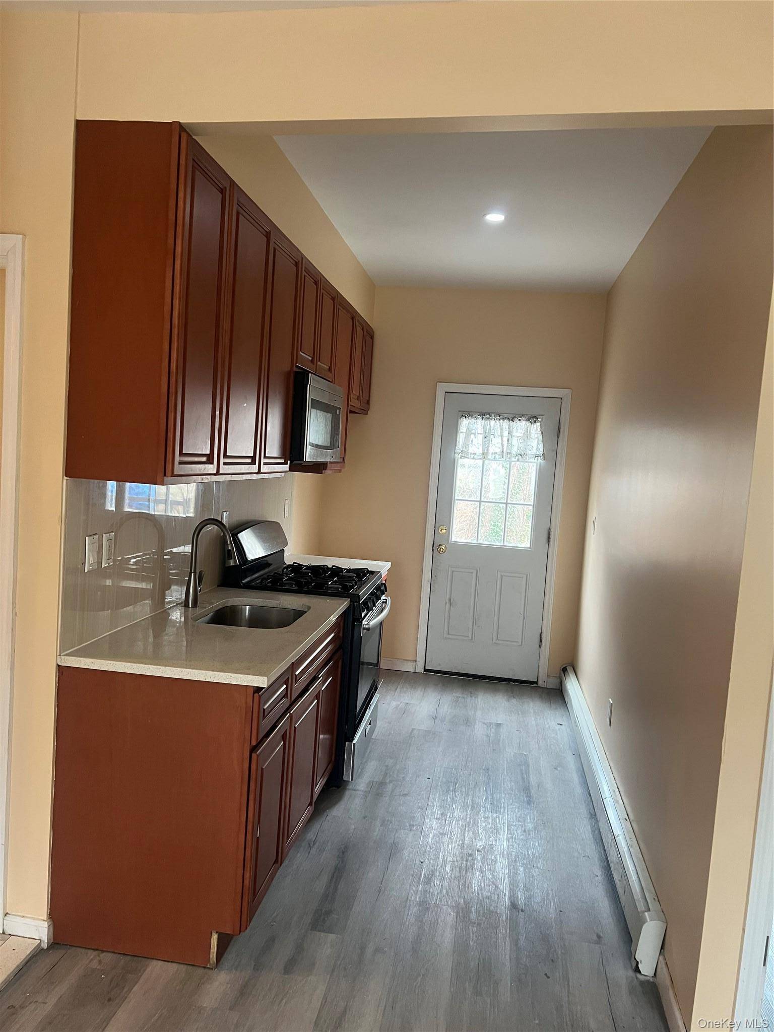 Casa com 9 Quartos à Venda em Staten Island - Nova Iorque - EUA - 8