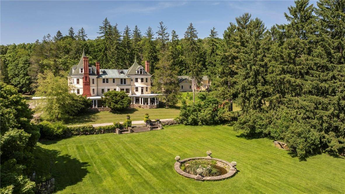 Propriedade à Venda em Millbrook, NY – The Hitchcock Estate - 1
